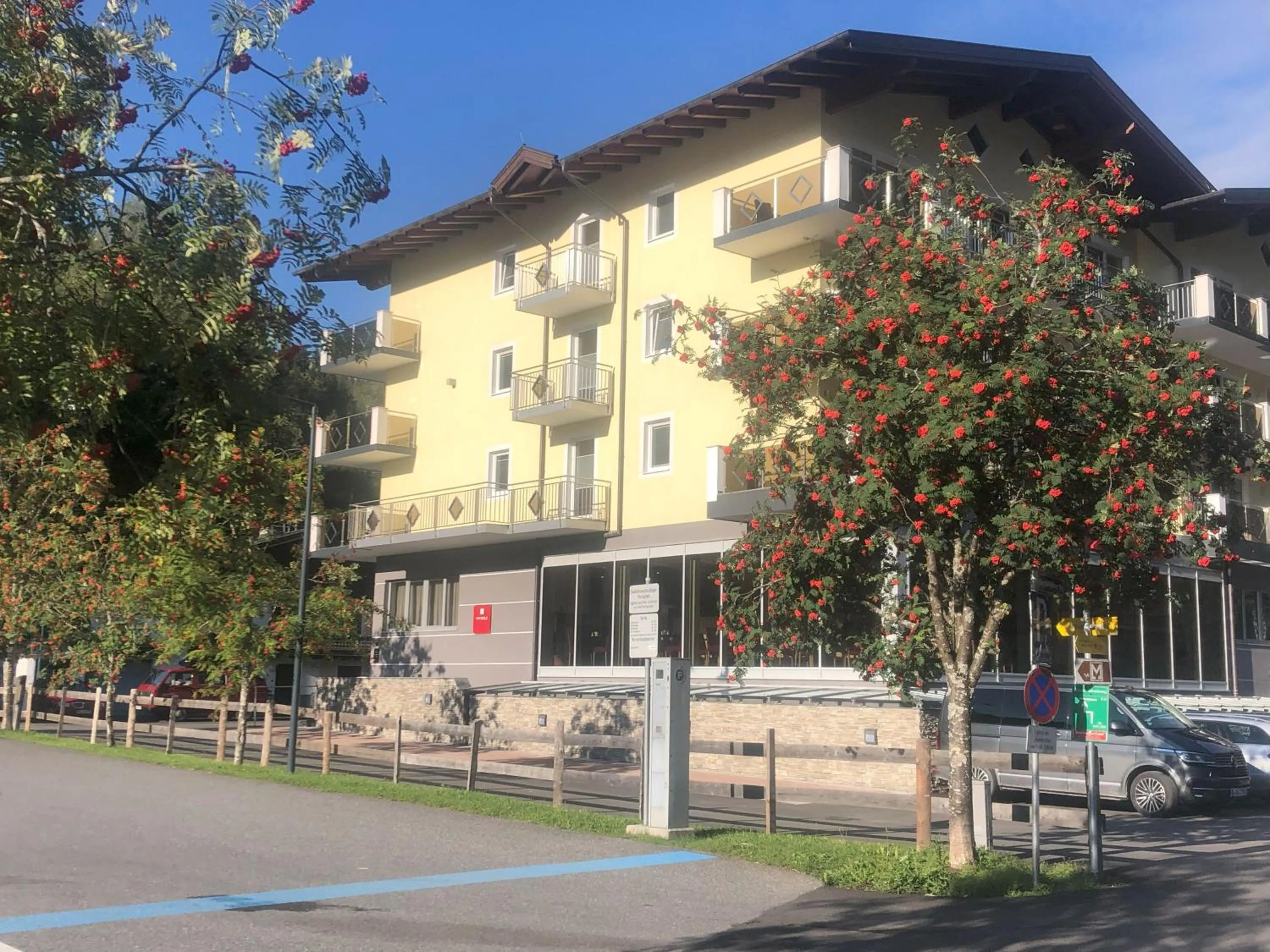 Hotel Herzblut - Joker card included in summer