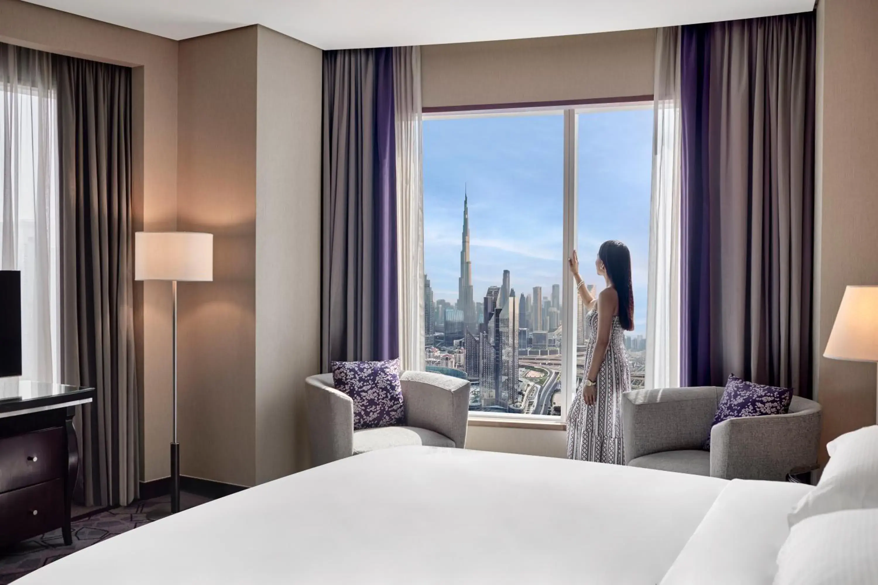 People, Bed in Rose Rayhaan by Rotana - Dubai People, Bed in Rose Rayhaan by Rotana - Dubai