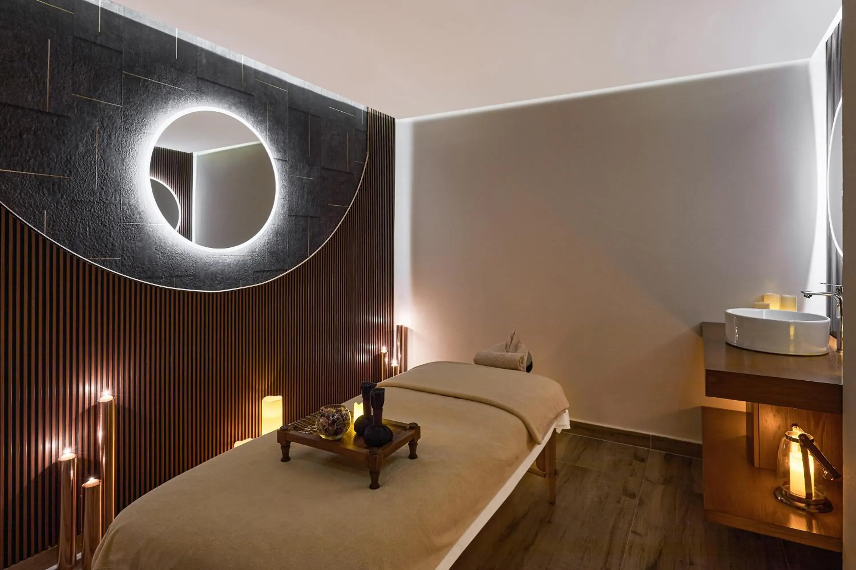 Spa and wellness centre/facilities, Bed in Rose Rayhaan by Rotana - Dubai Spa and wellness centre/facilities, Bed in Rose Rayhaan by Rotana - Dubai
