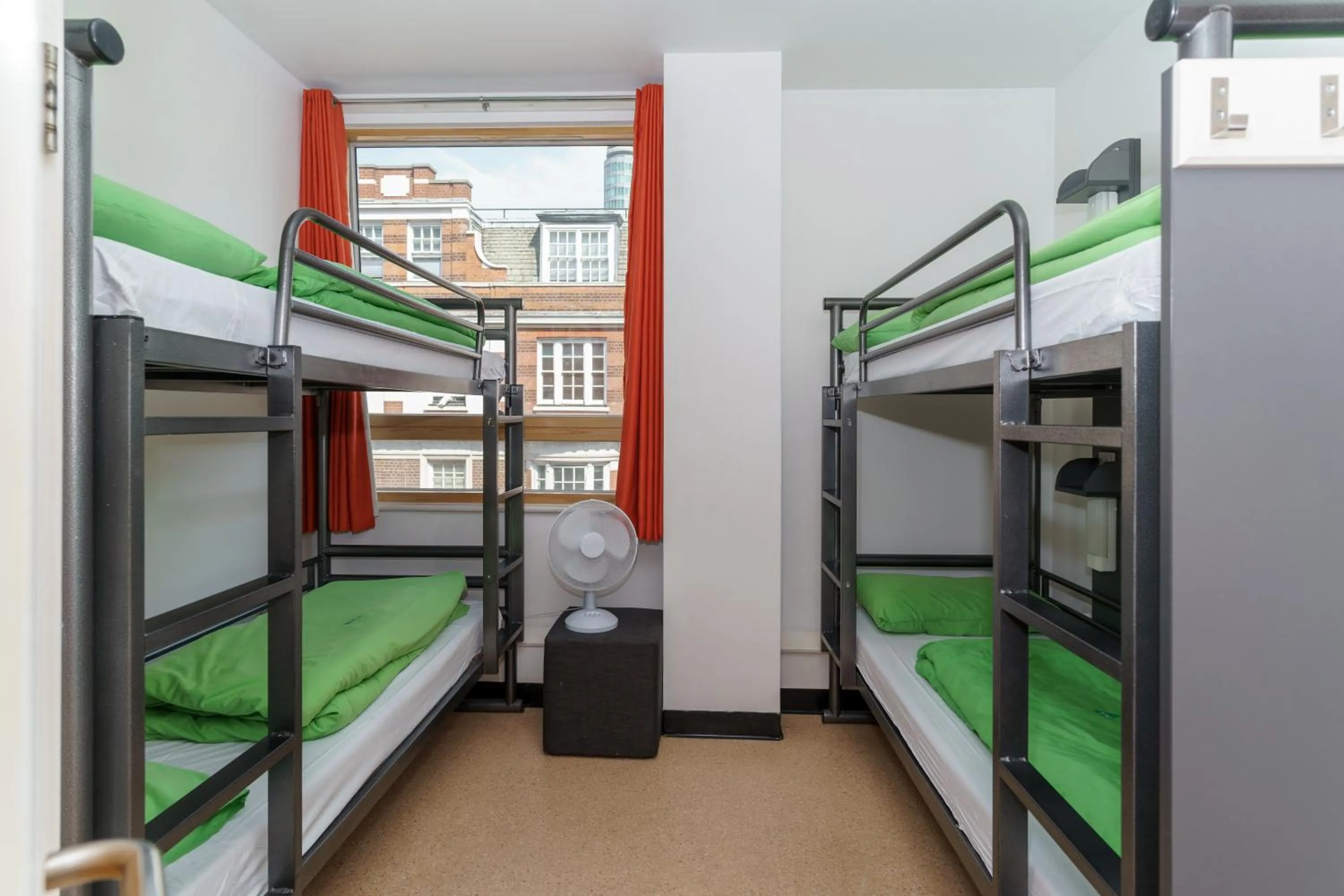 Bed in YHA London Central