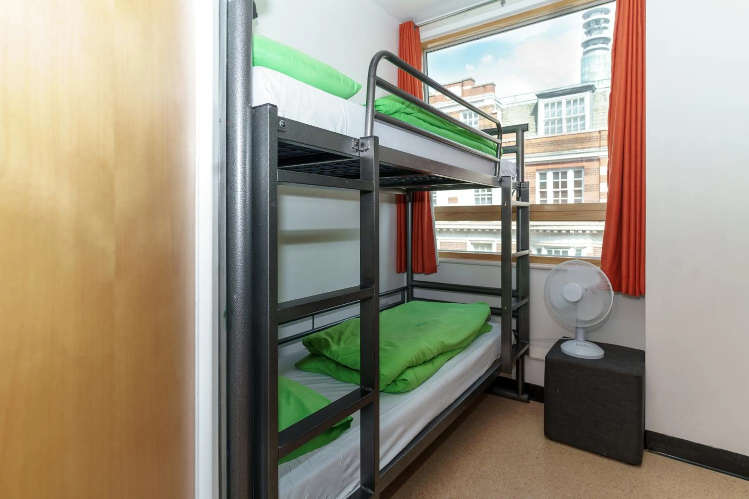 Bed in YHA London Central