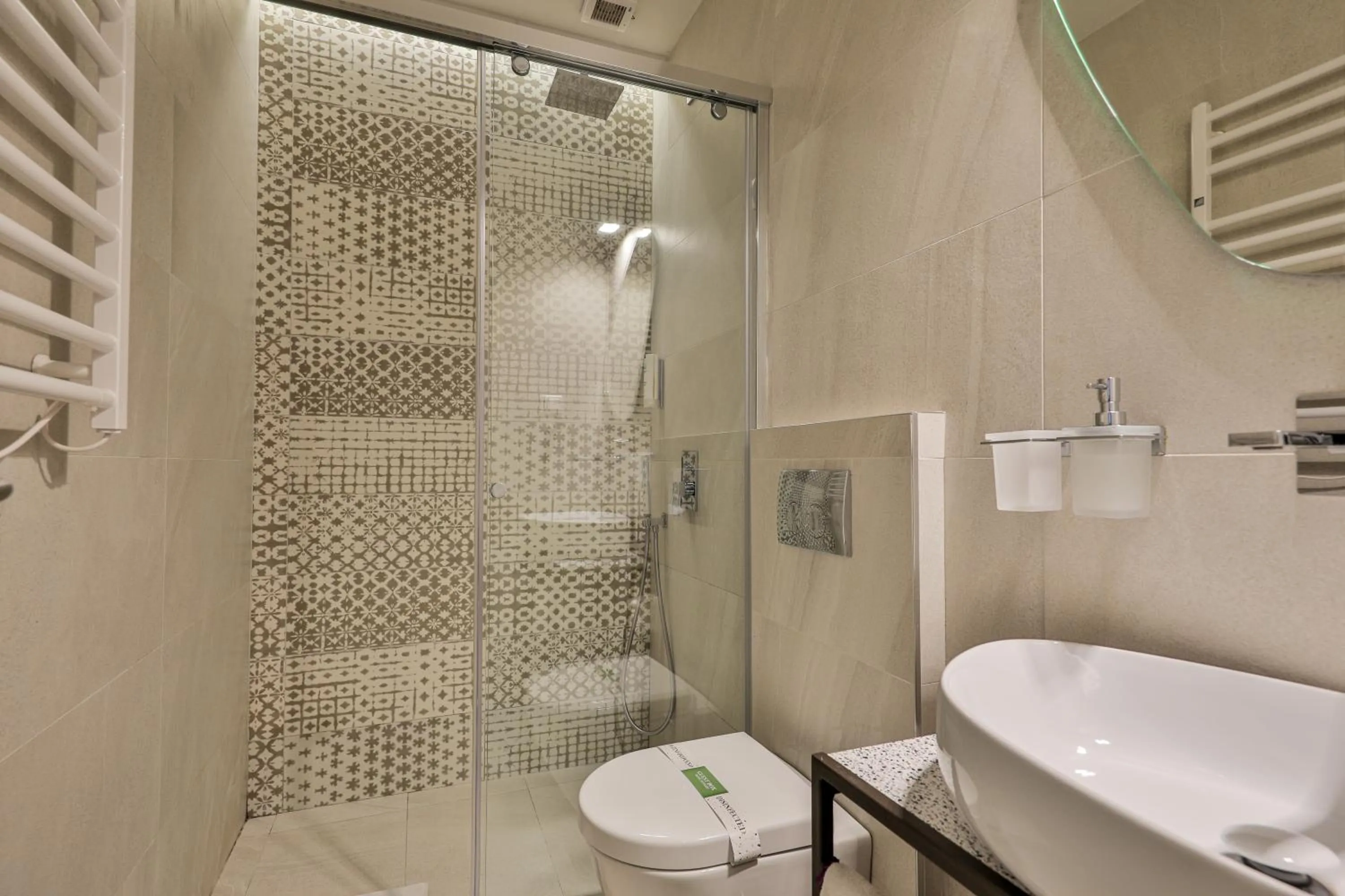 Shower in Hotel Botanica