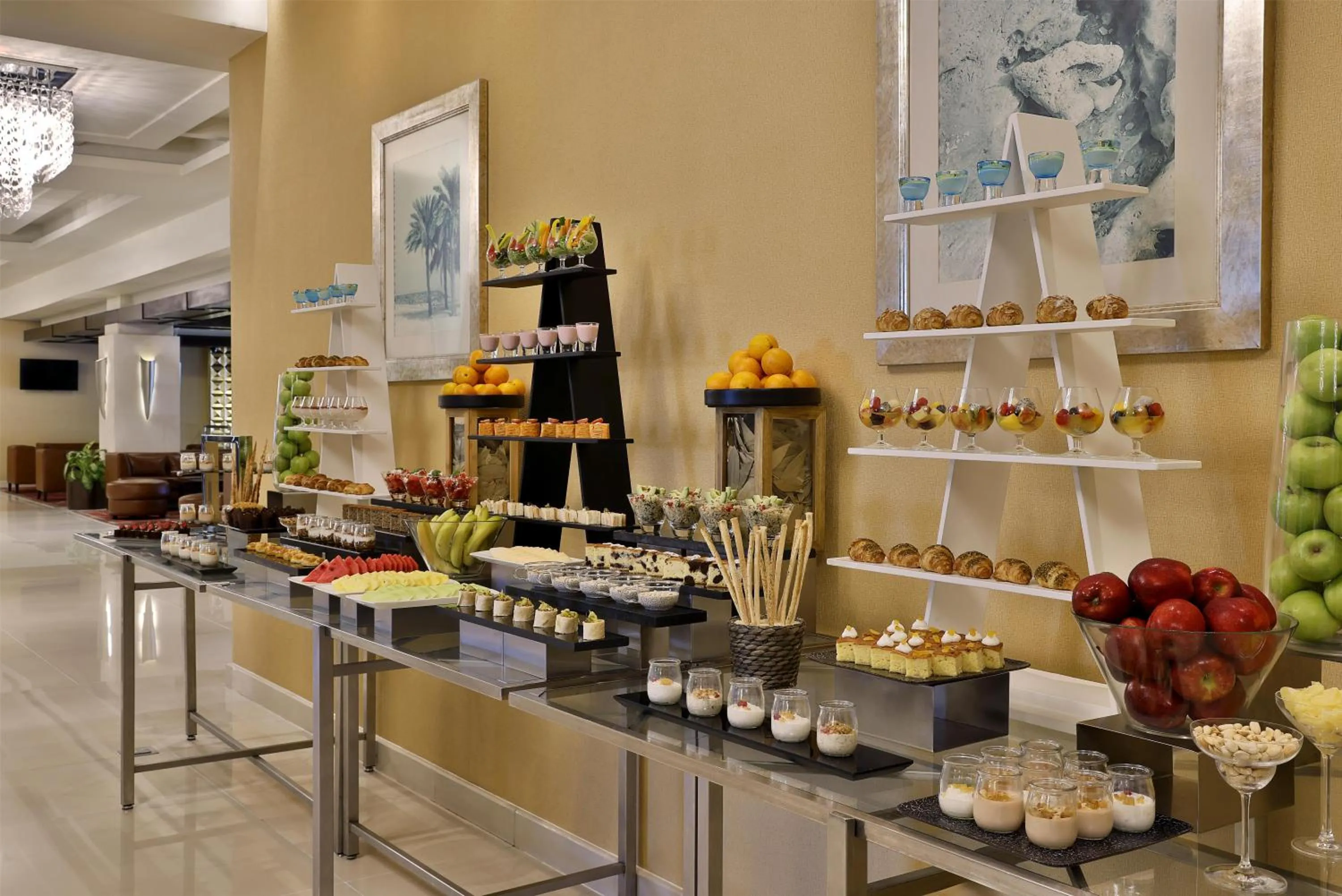 Restaurant/places to eat in Radisson Blu Hotel, Dubai Barsha Heights