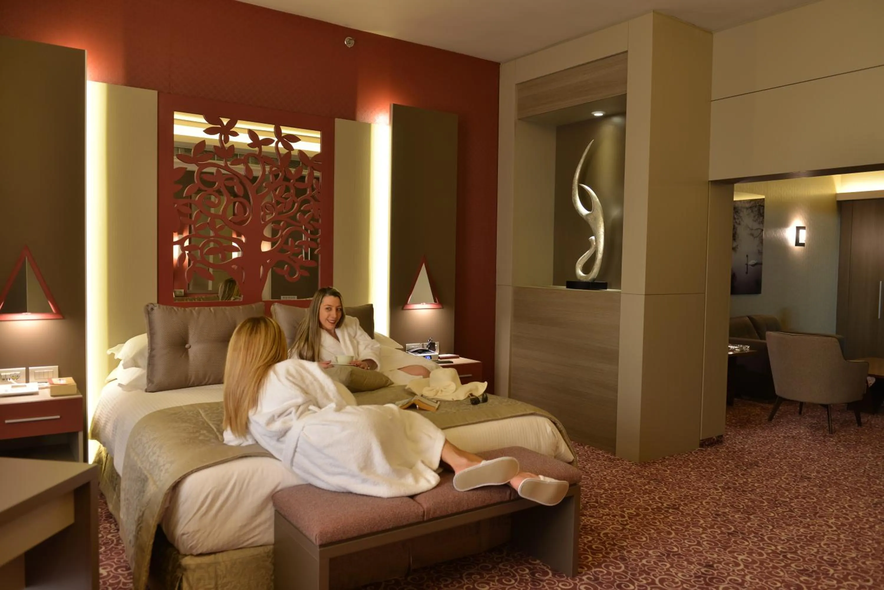 Bed in Regency Palace Hotel