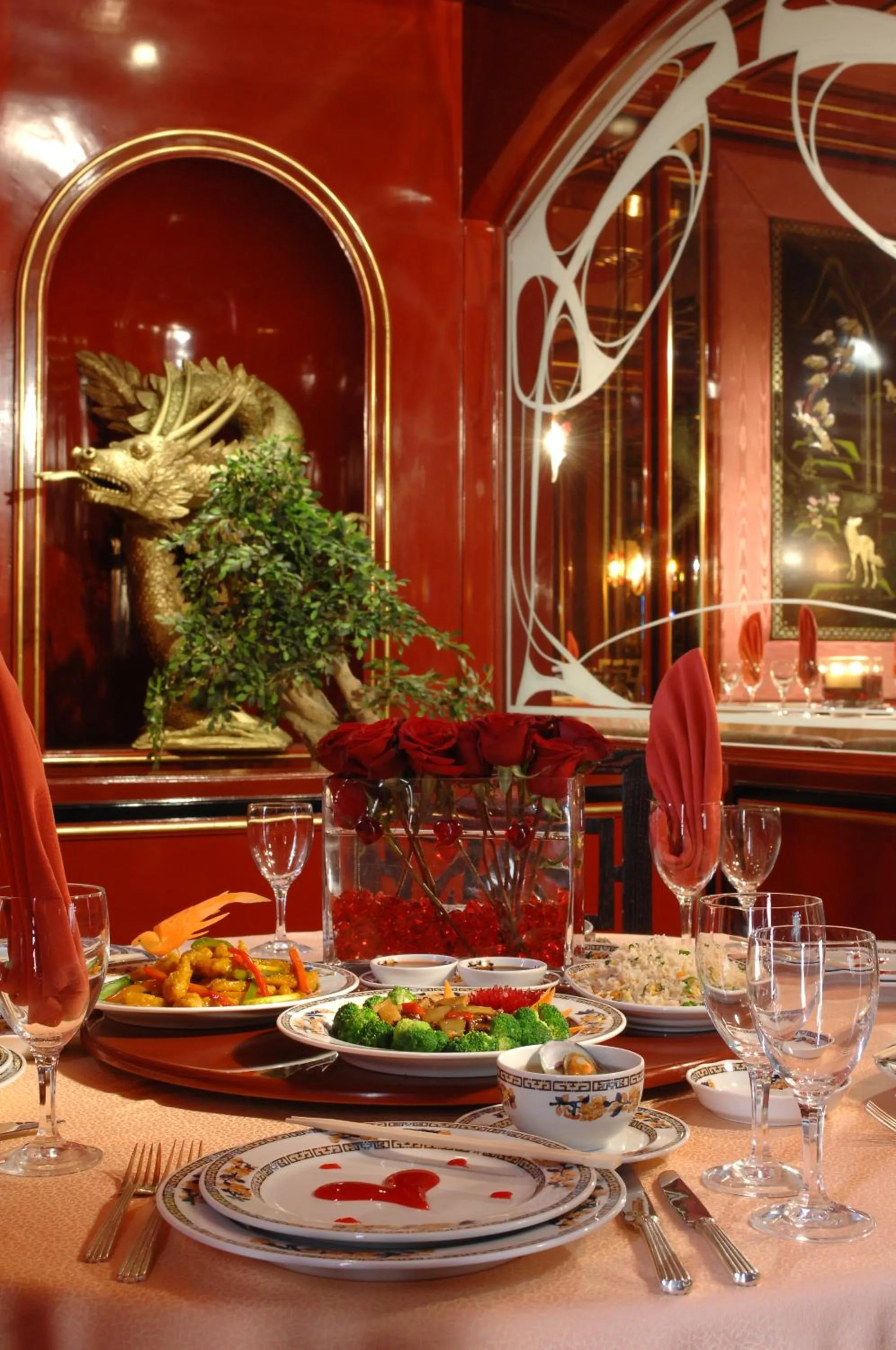Restaurant/places to eat in Regency Palace Hotel