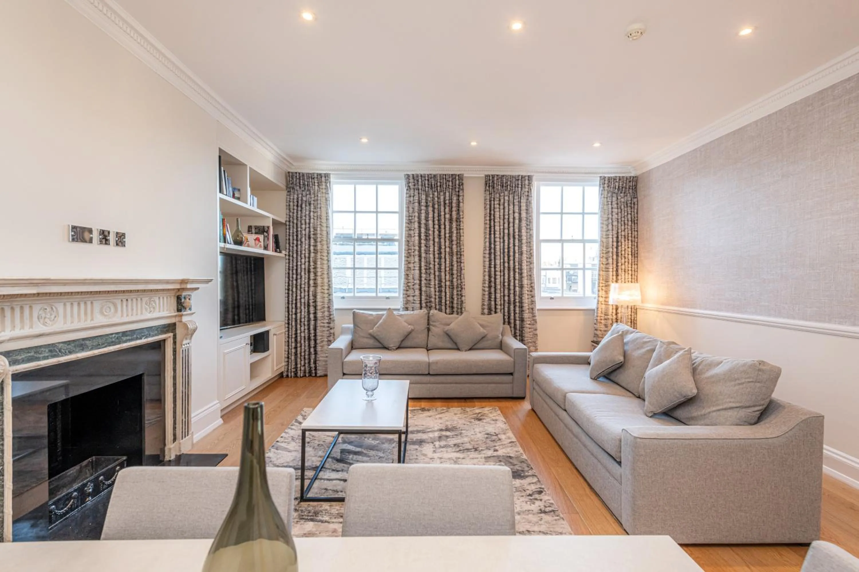 Living room in 20 Hertford Street - Mayfair Apartments