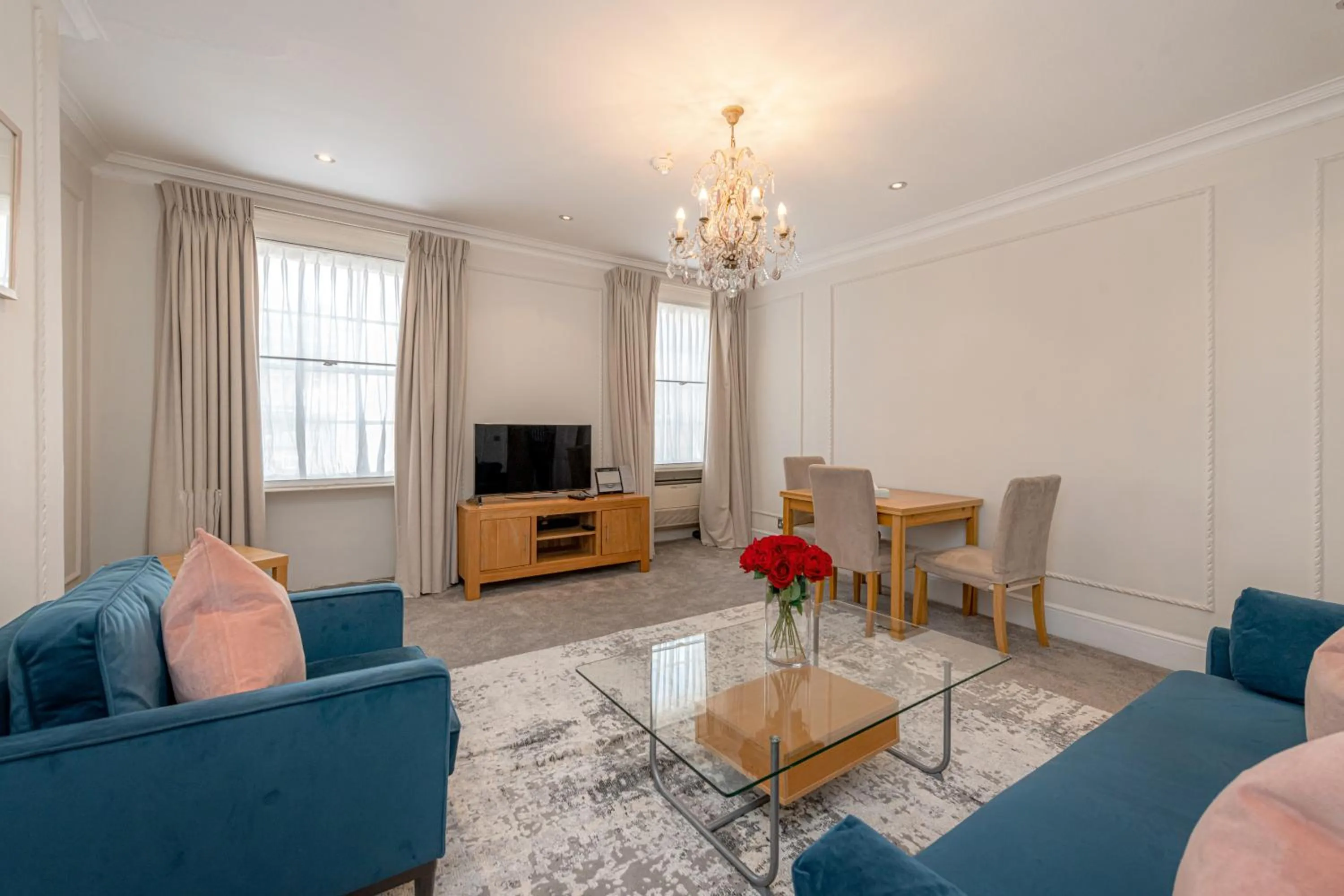 TV and multimedia in 17 Hertford Street