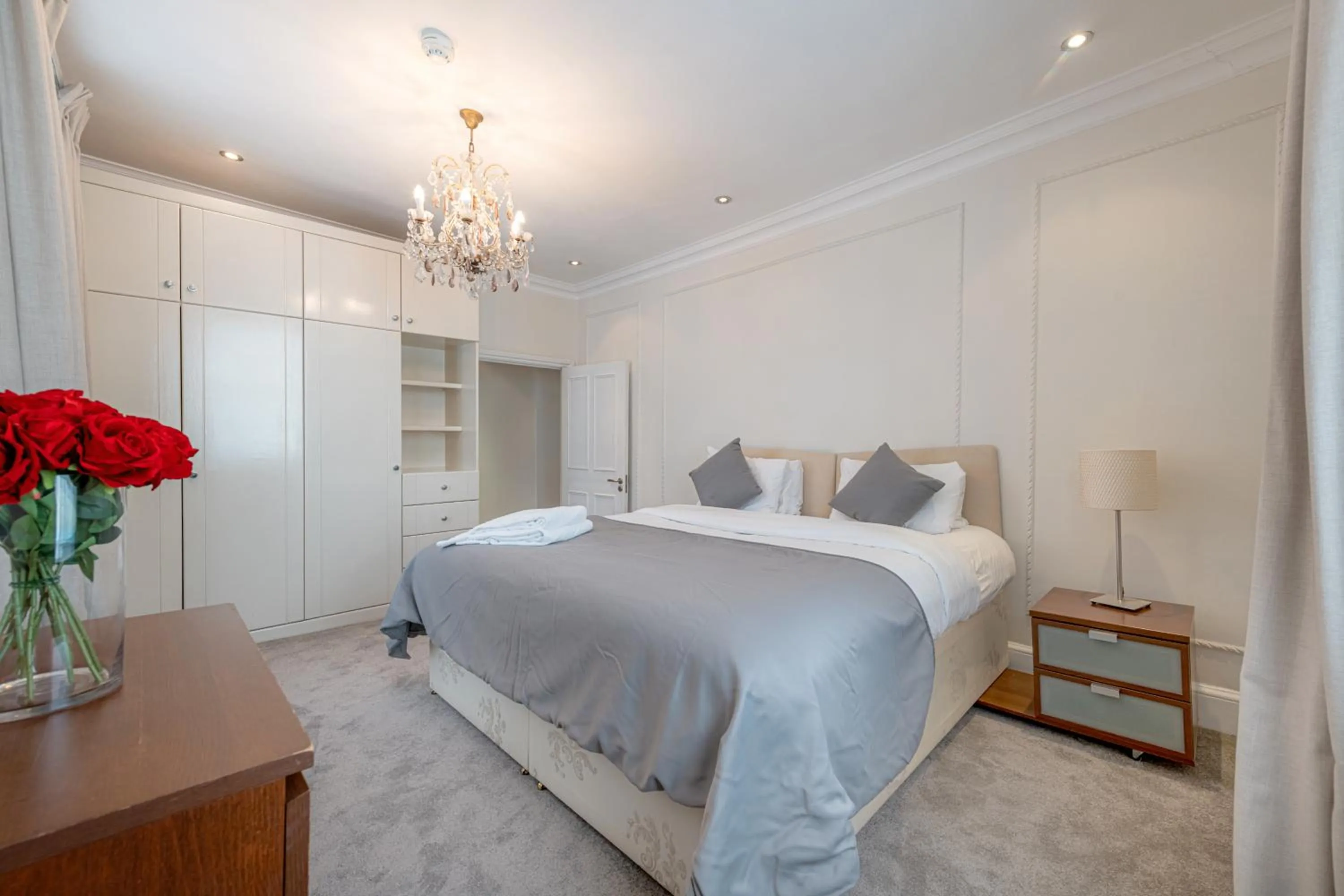 Bed in 17 Hertford Street