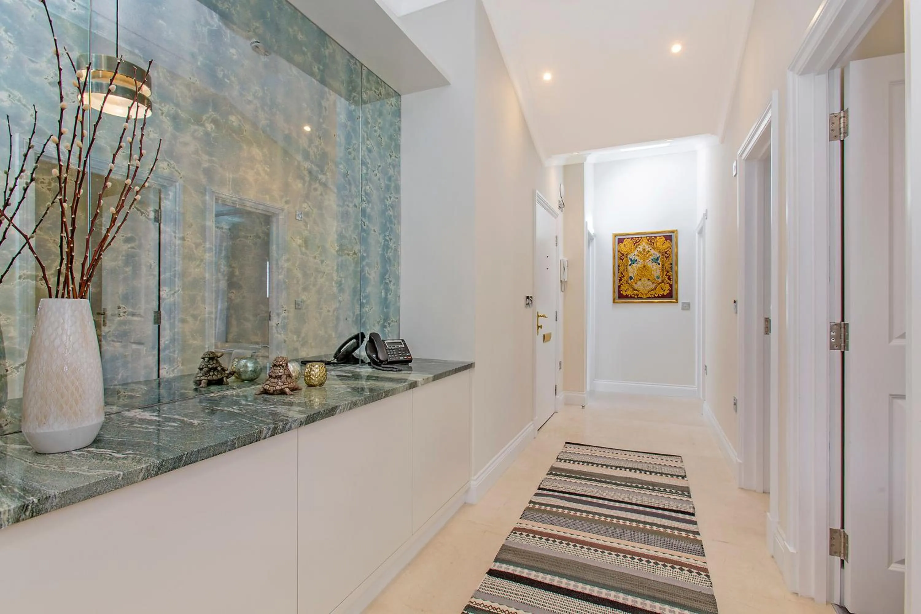 Area and facilities in Chesham Court Knightsbridge