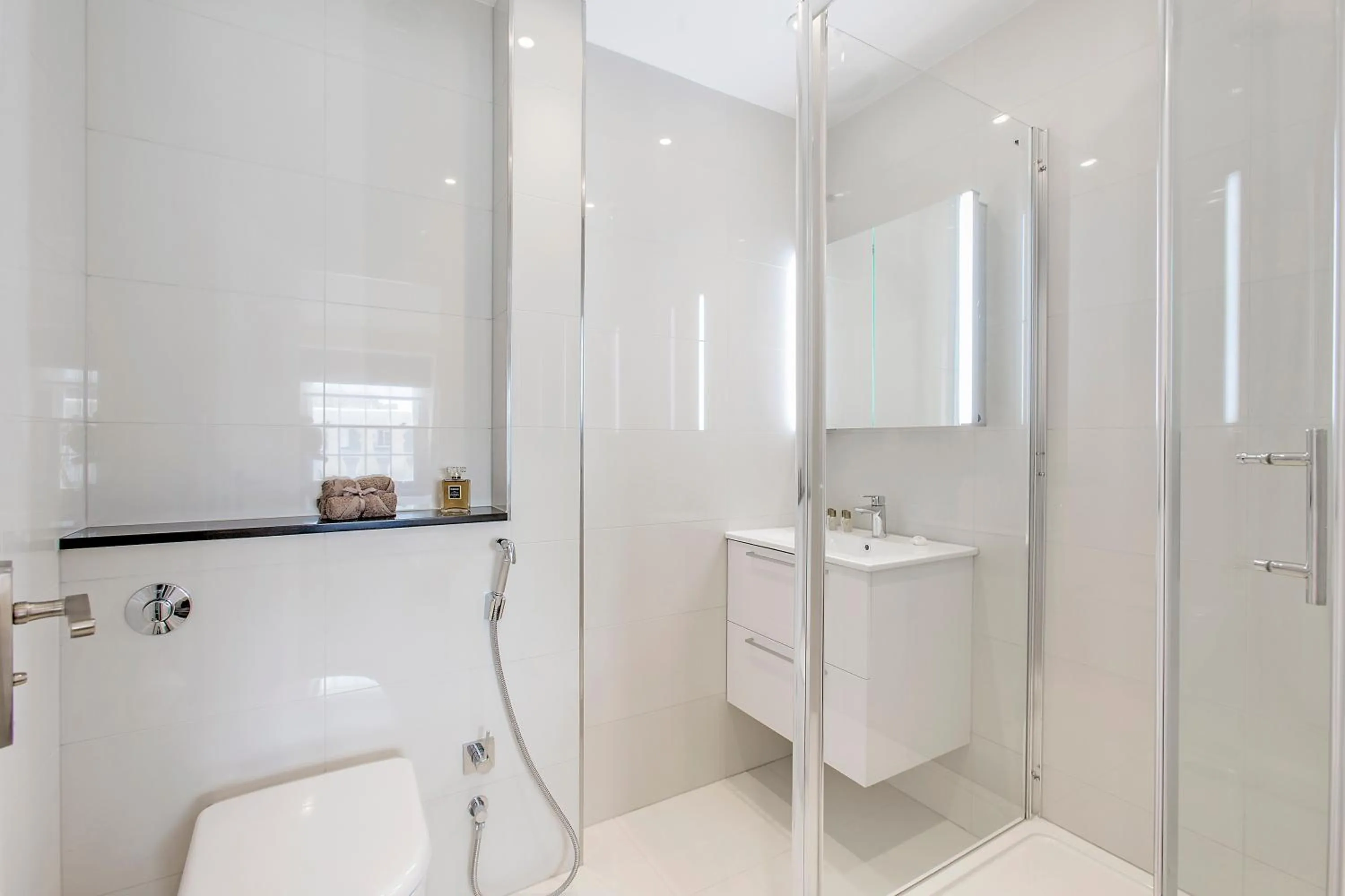 Bathroom in Chesham Court Knightsbridge