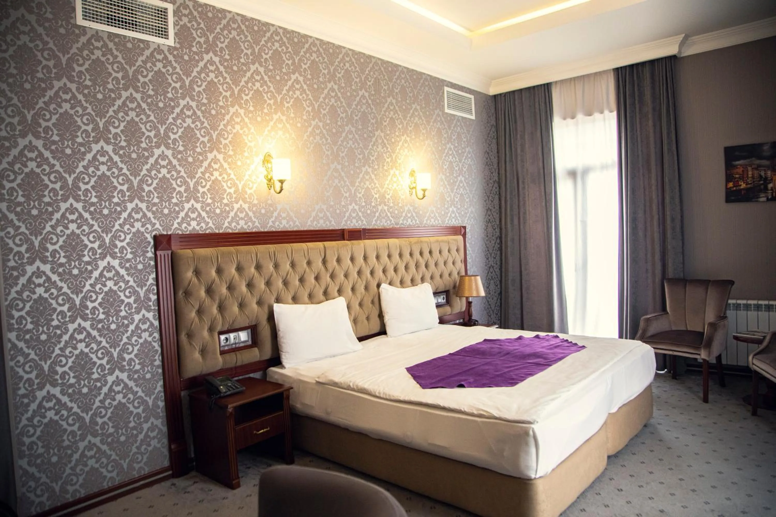 Bed in Capitol Hotel