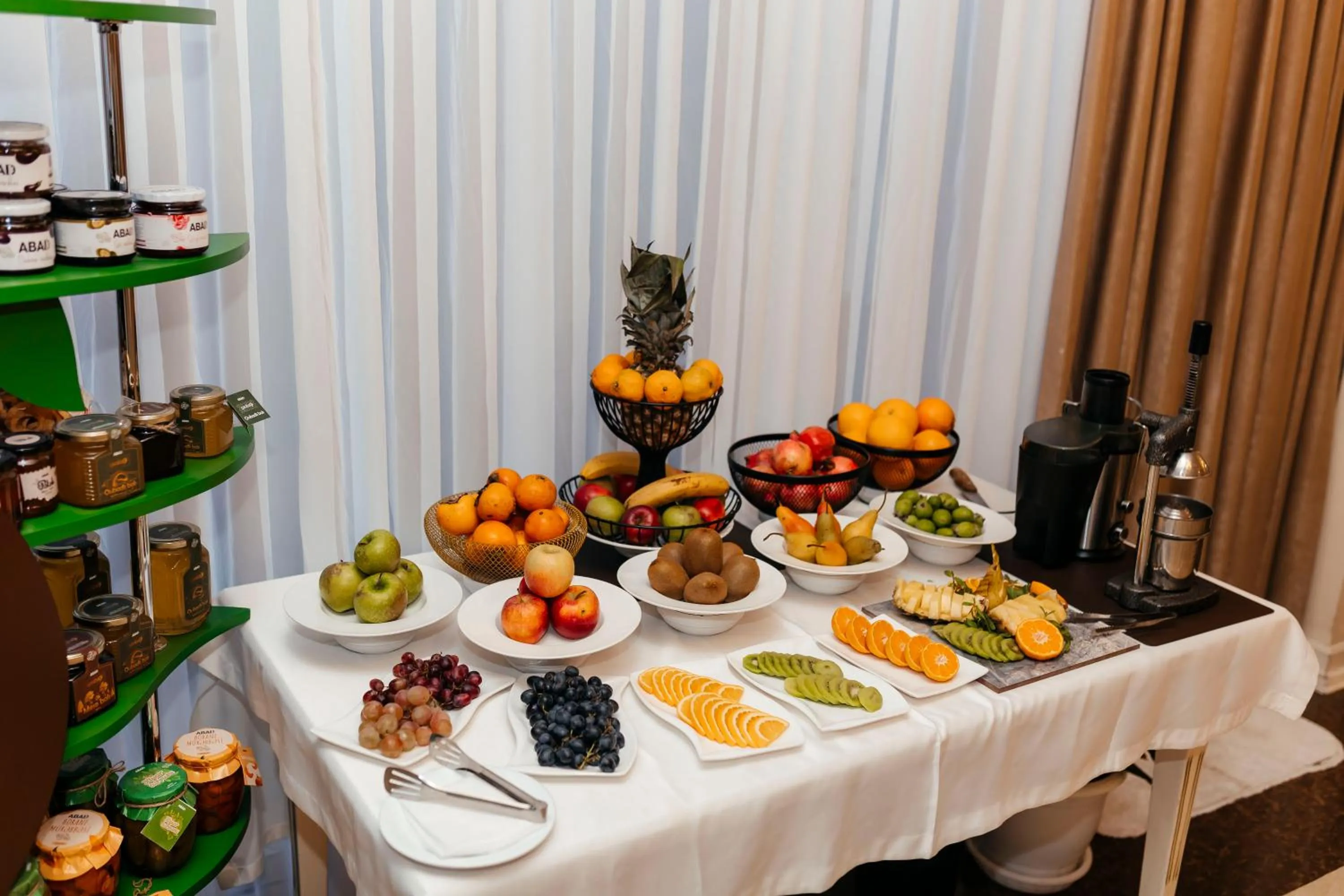 Breakfast in Capitol Hotel