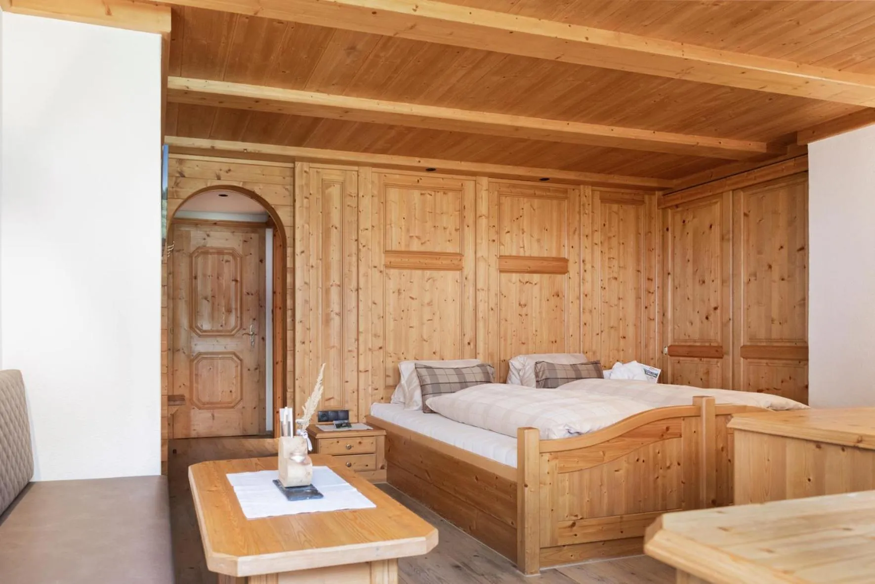 Bedroom, Bed in Alpen Gasthof Apartments Hohe Burg