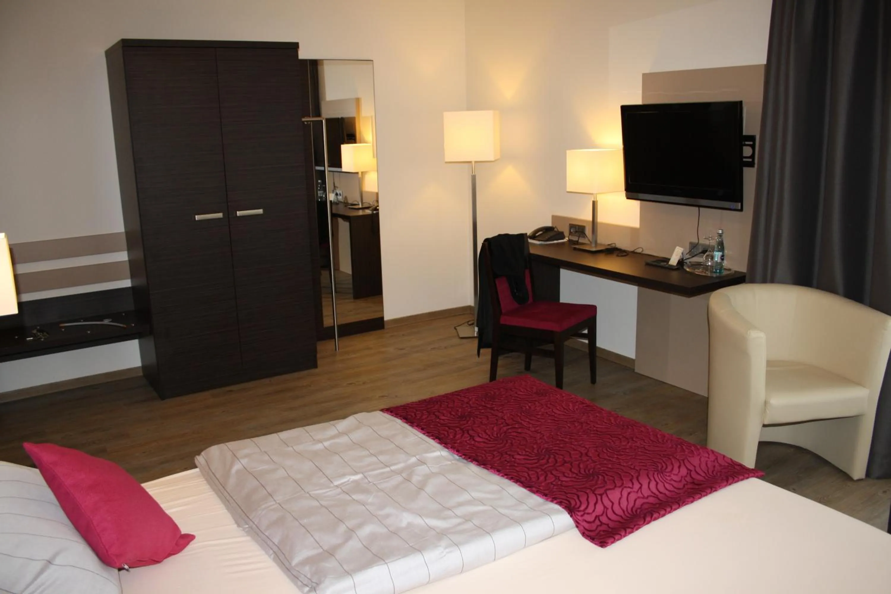 Bedroom, Bed in Hotel Imhof