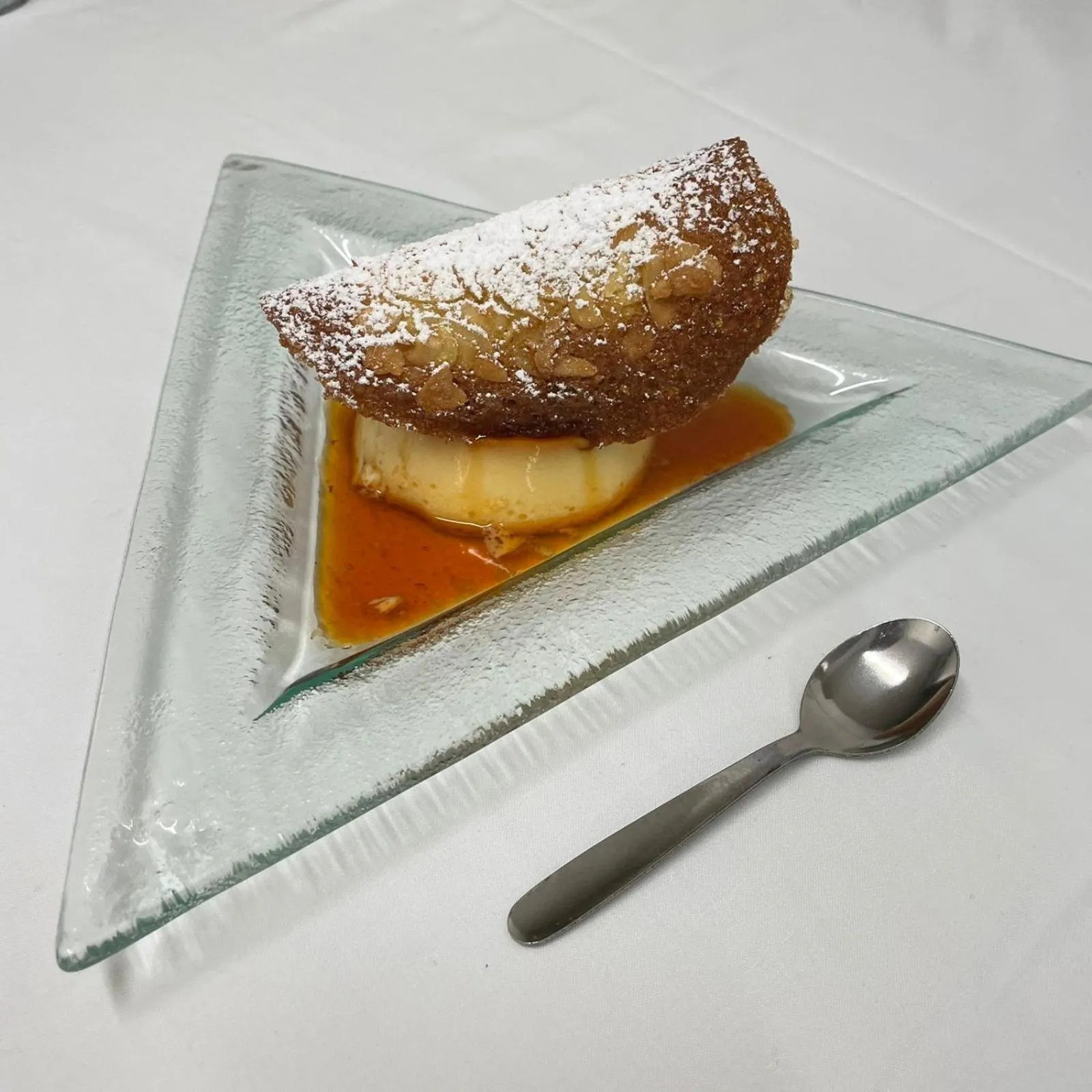 Restaurant/places to eat in Hôtel Restaurant Le Grillon