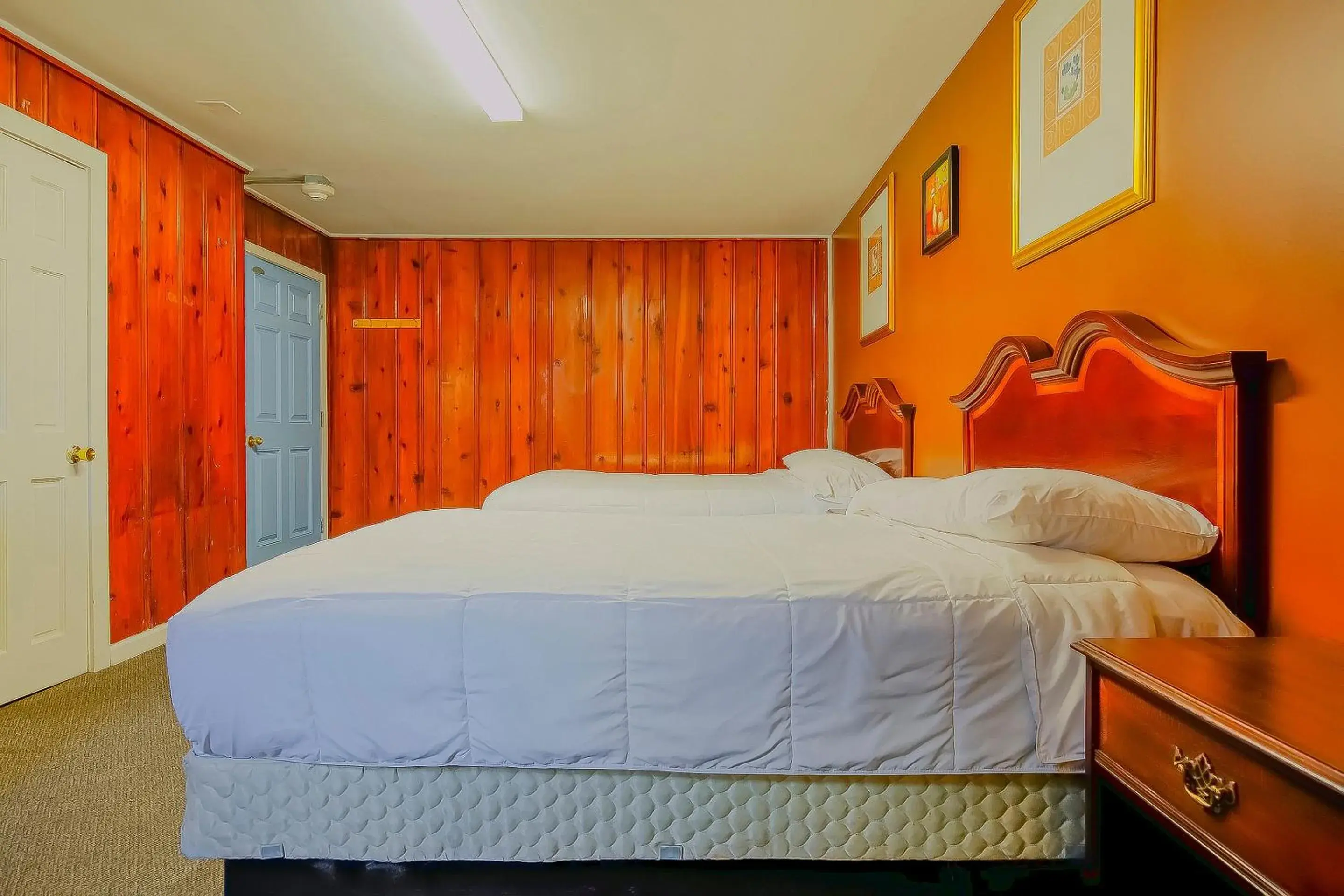 Bedroom, Bed in Hotel O Markham IL near Harvey/Tinley Park Bedroom, Bed in Hotel O Markham IL near Harvey/Tinley Park