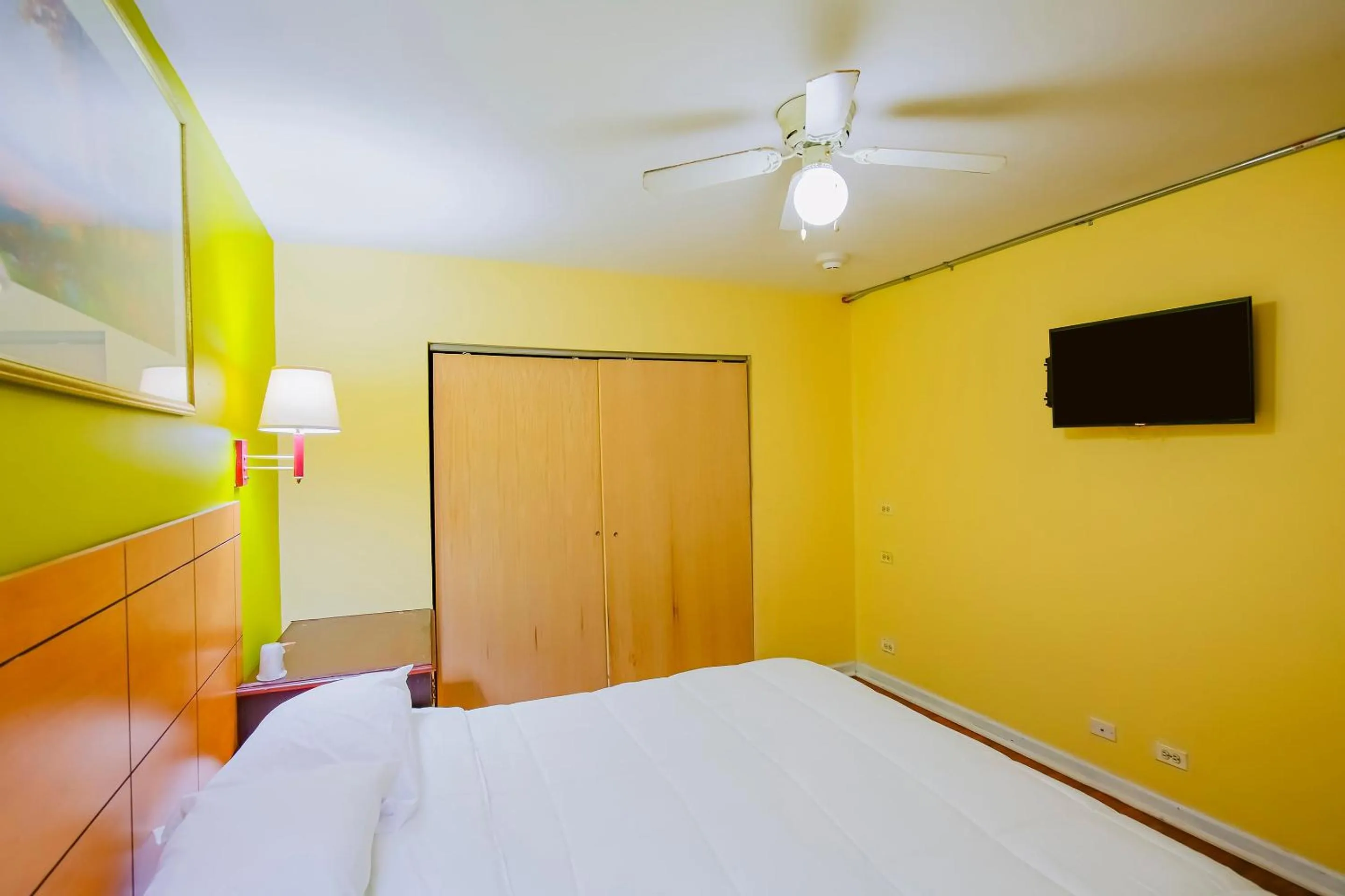 Bedroom, Bed in Hotel O Markham IL near Harvey/Tinley Park