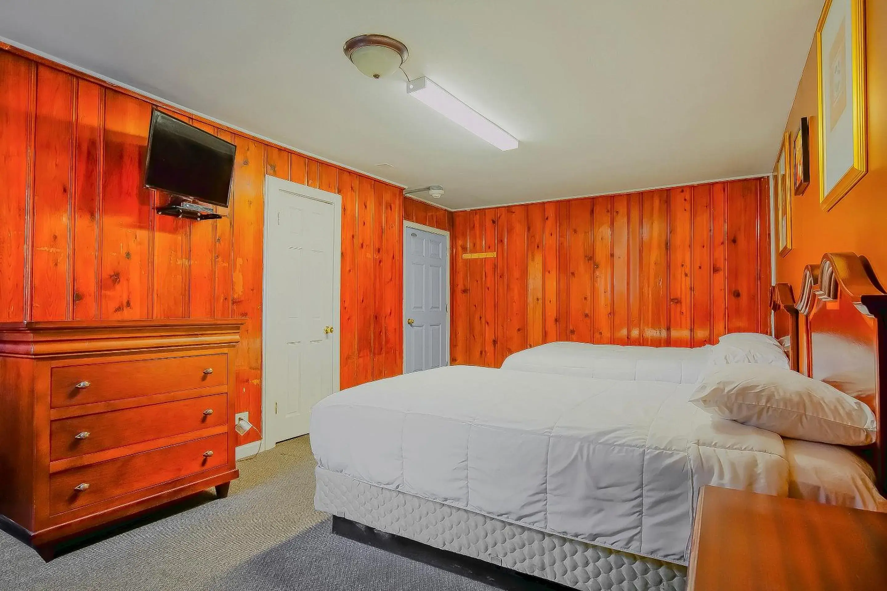 Double Room with Two Double Beds in Hotel O Markham IL near Harvey/Tinley Park Double Room with Two Double Beds in Hotel O Markham IL near Harvey/Tinley Park