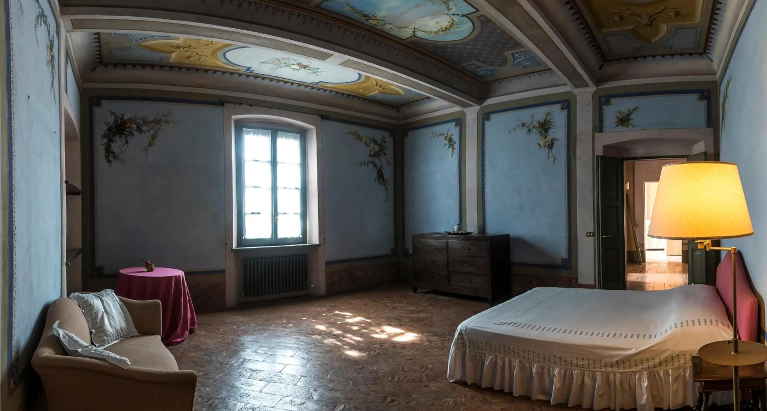 Bed in Villa Bottini La Limonaia