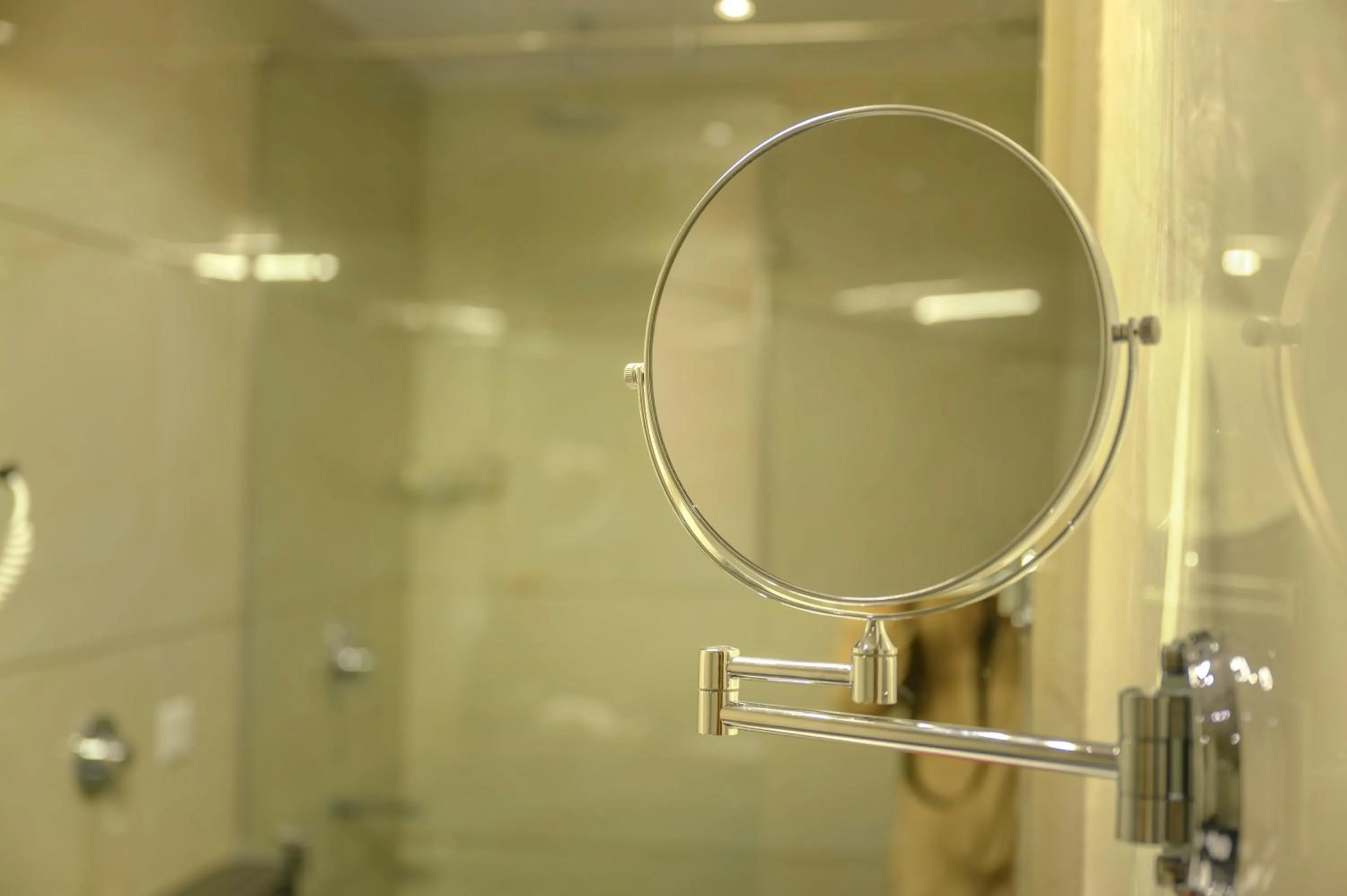 Bathroom in Hotel Hira Inn-10mins From Railway Station & Bus Station