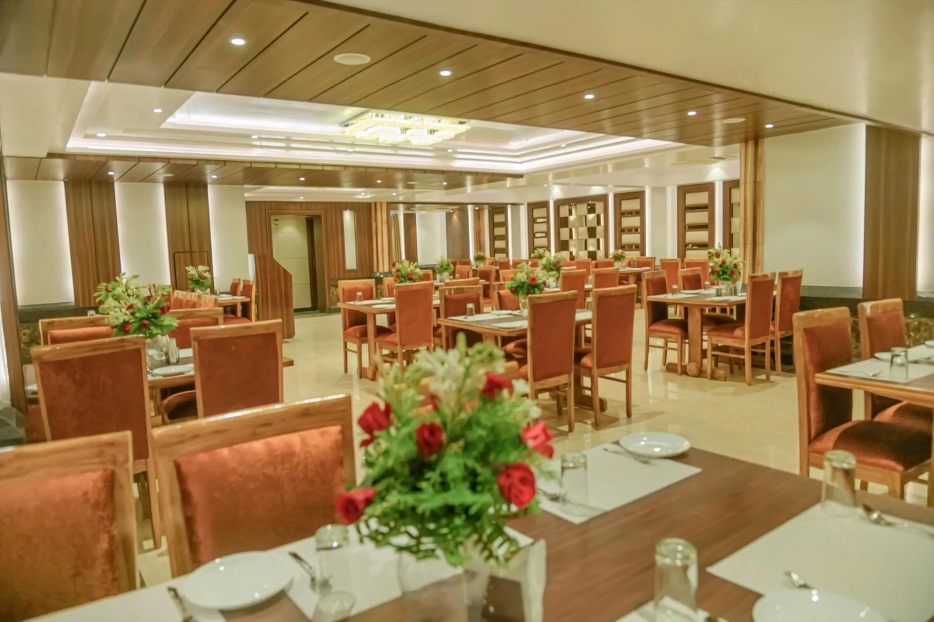 Restaurant/places to eat in Hotel Hira Inn-10mins From Railway Station & Bus Station