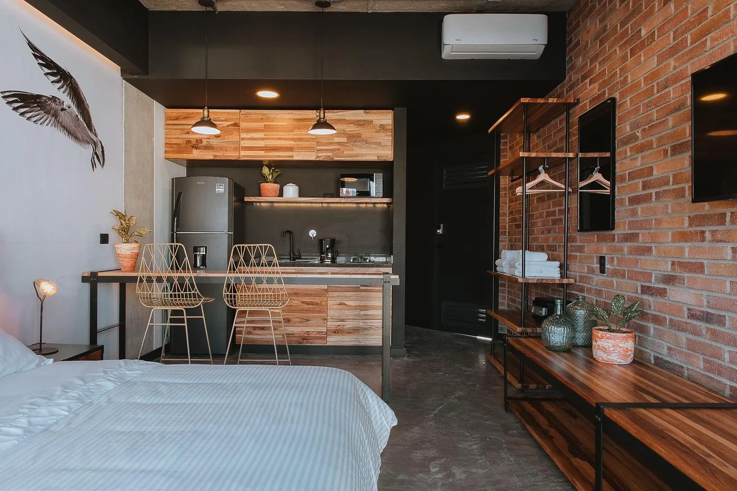 Bed in Hotel 3450 Living Lofts