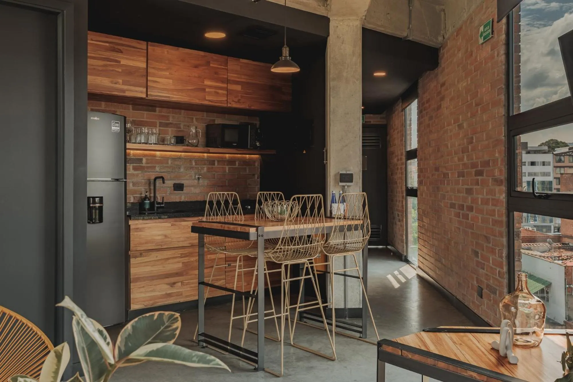Kitchen or kitchenette in Hotel 3450 Living Lofts