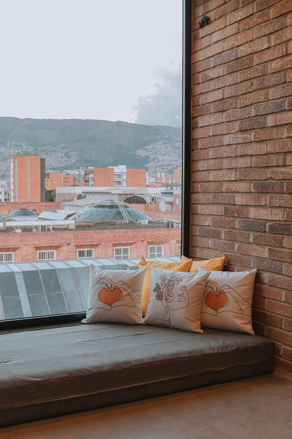 Mountain view in Hotel 3450 Living Lofts