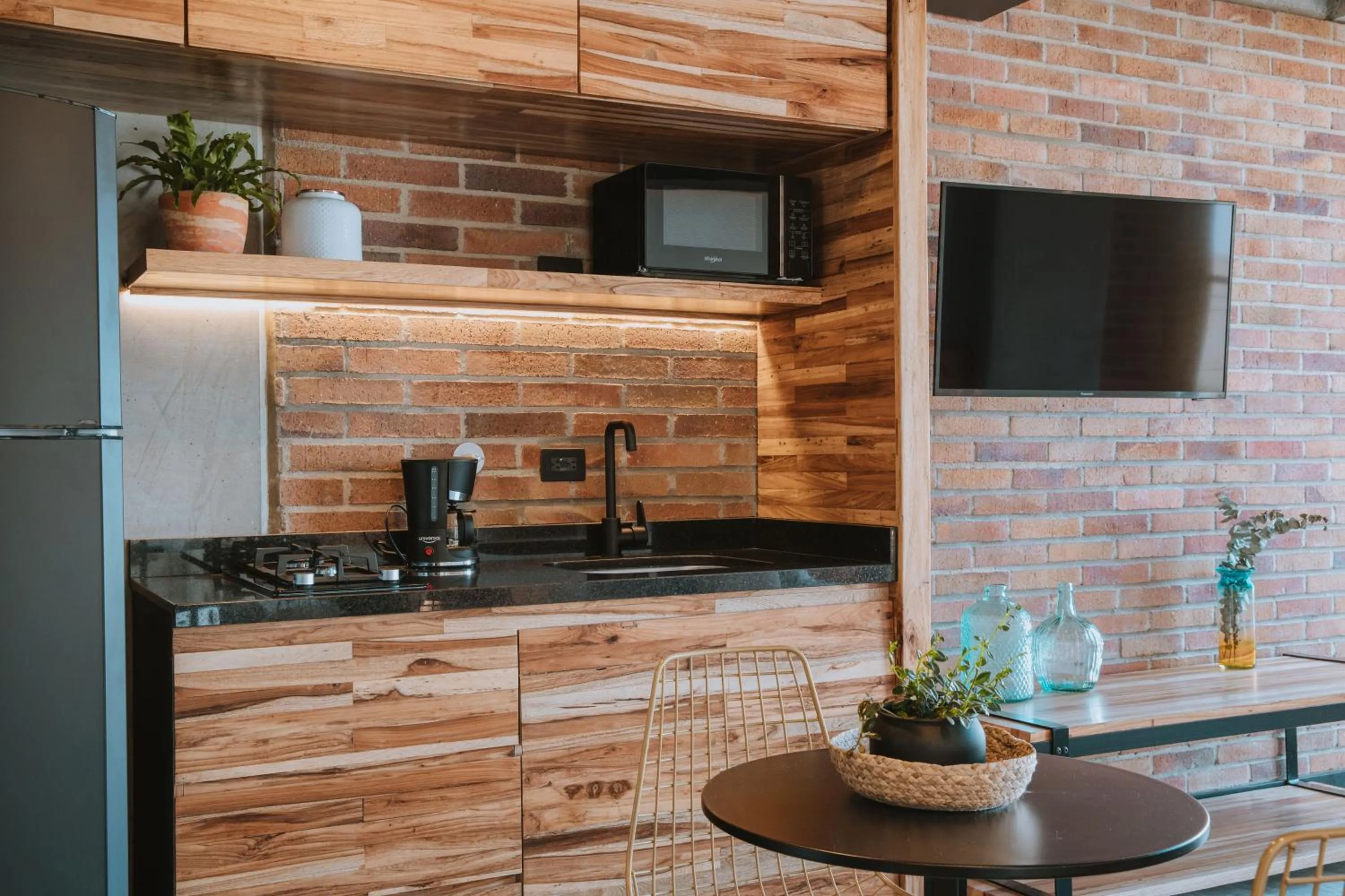 Kitchen or kitchenette in Hotel 3450 Living Lofts