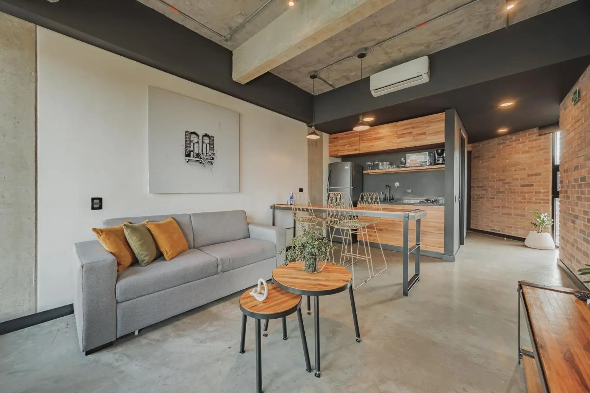 Studio Apartment with King Bed in Hotel 3450 Living Lofts Studio Apartment with King Bed in Hotel 3450 Living Lofts