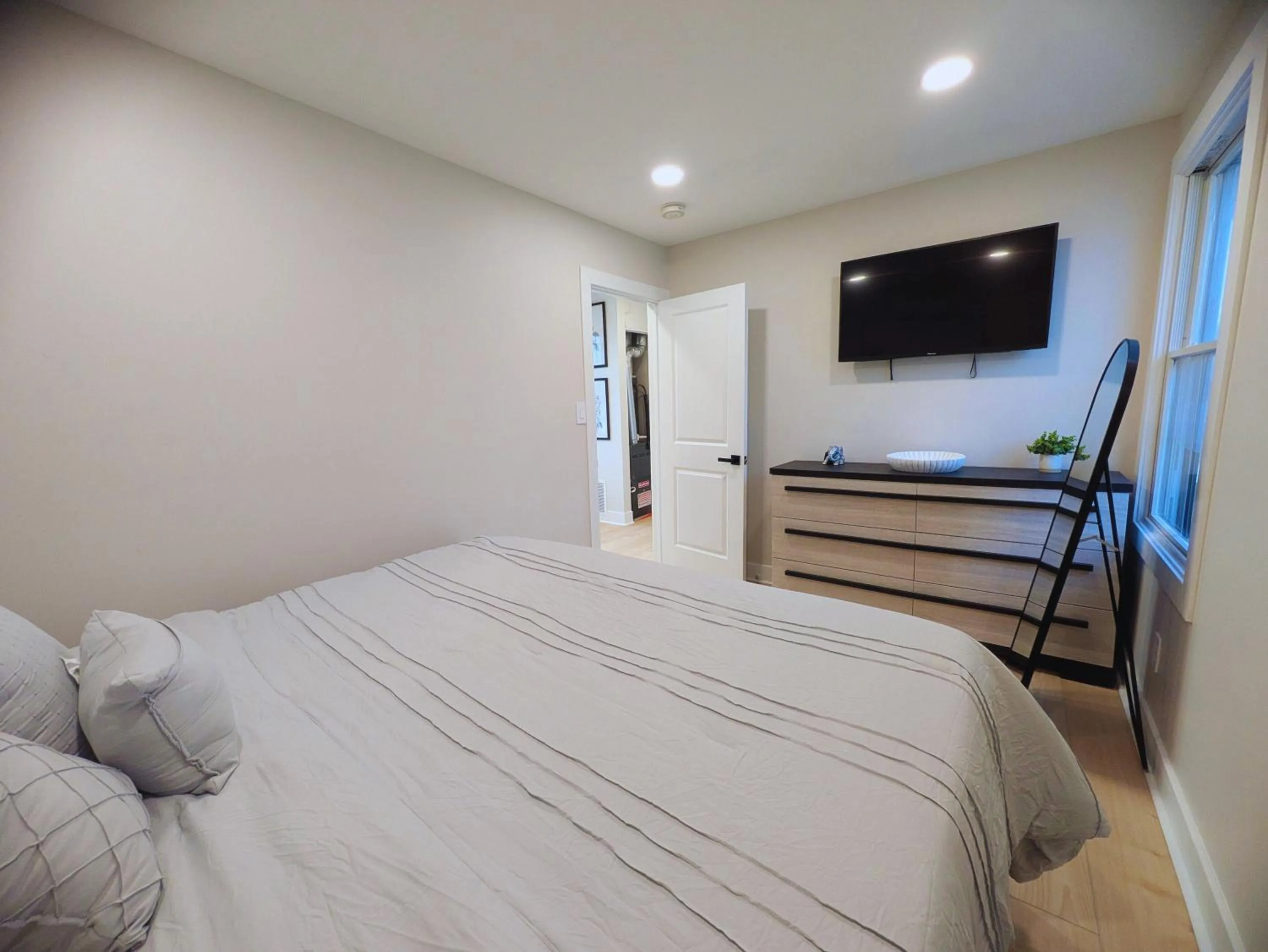 Bed in Coastal Sands Inn