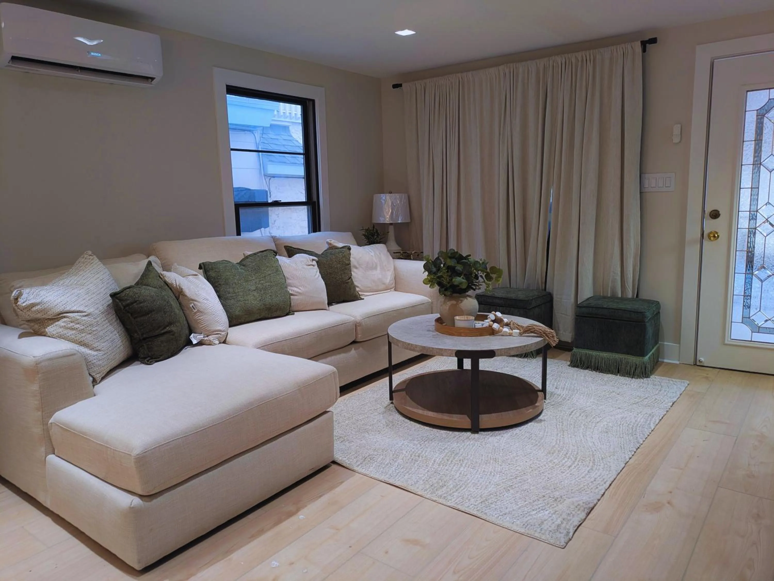 Living room in Coastal Sands Inn
