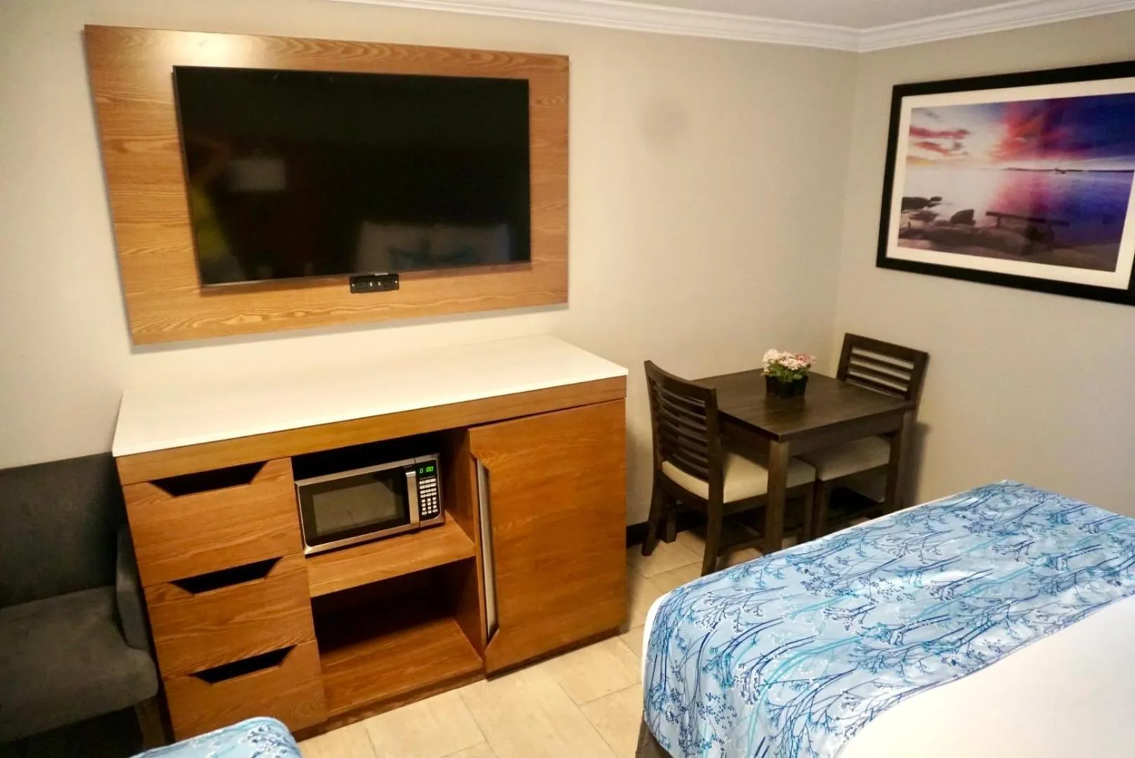 Bedroom, Bed in Coastal Sands Inn