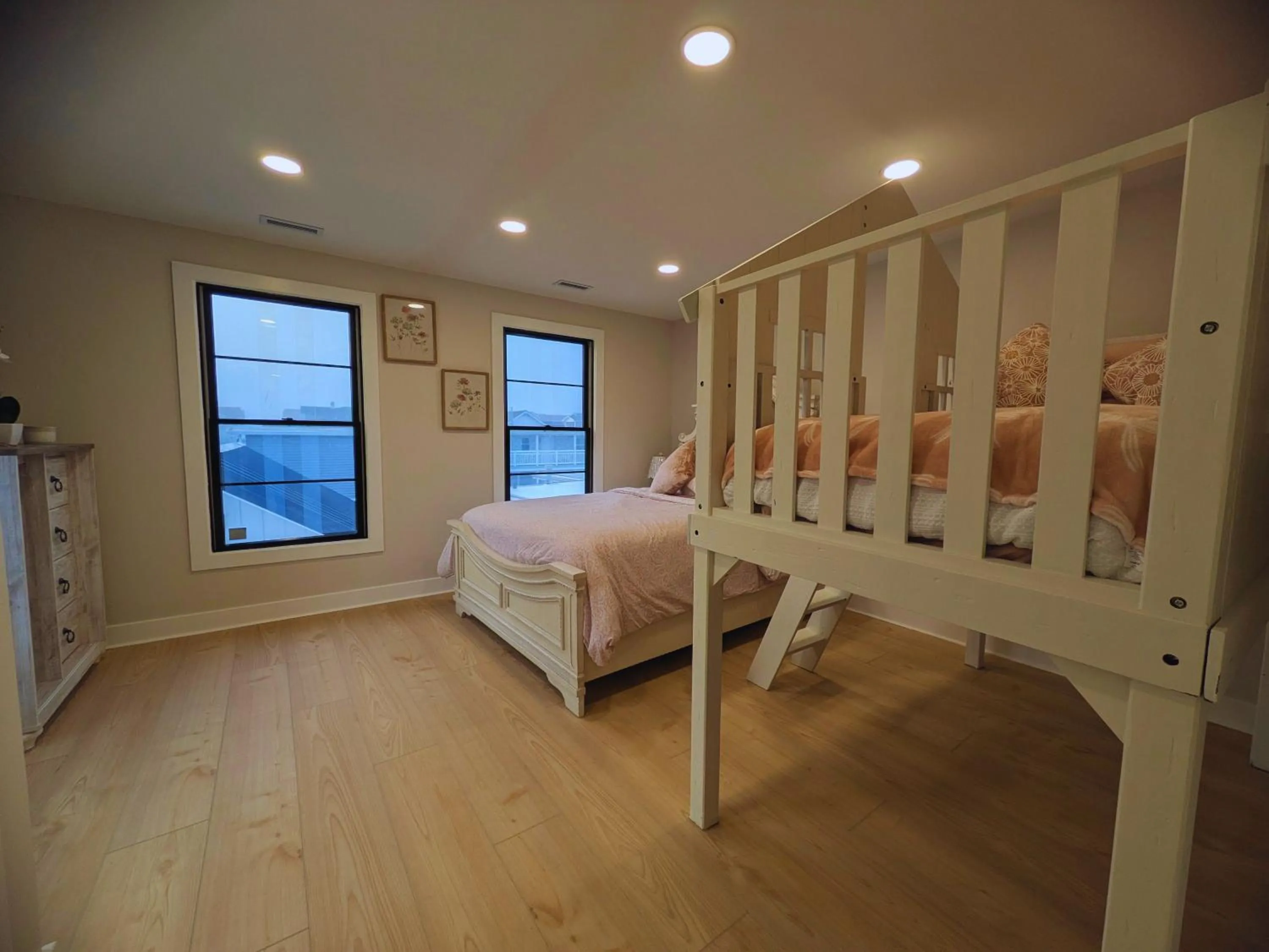 Bed in Coastal Sands Inn