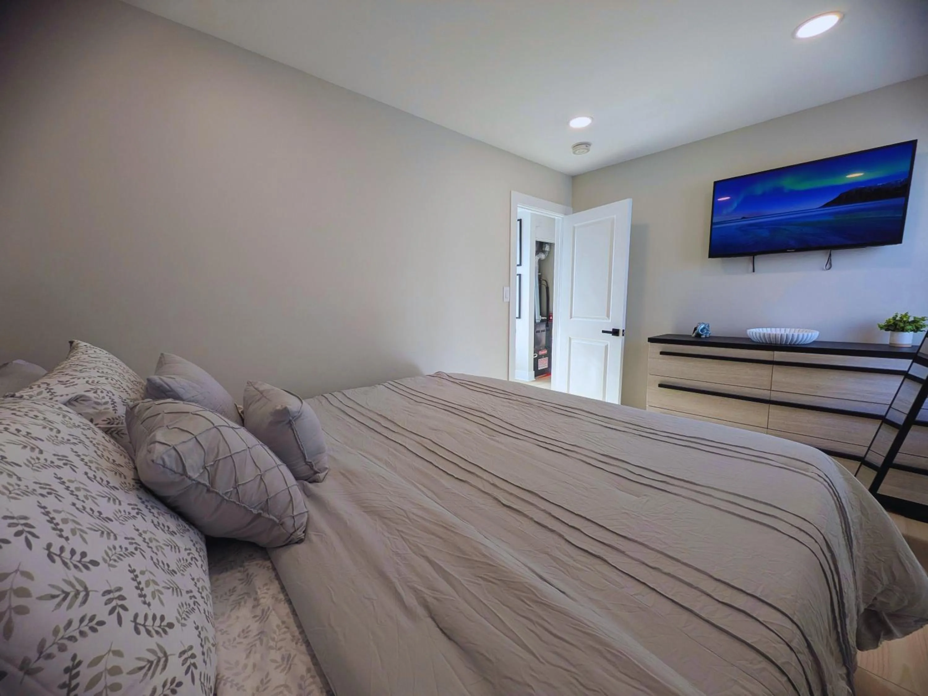 Bed in Coastal Sands Inn