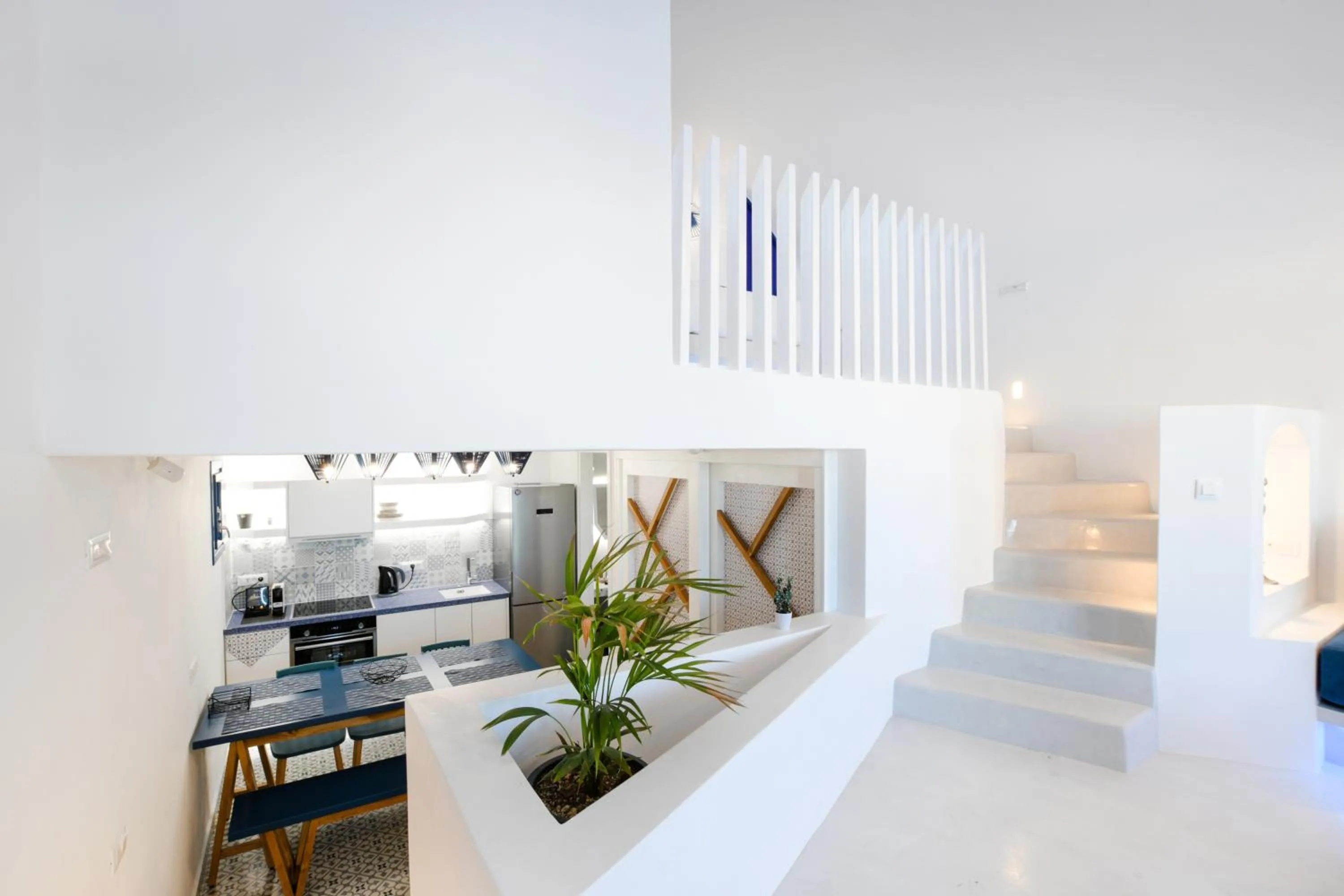 Dining area in Blue White Residence
