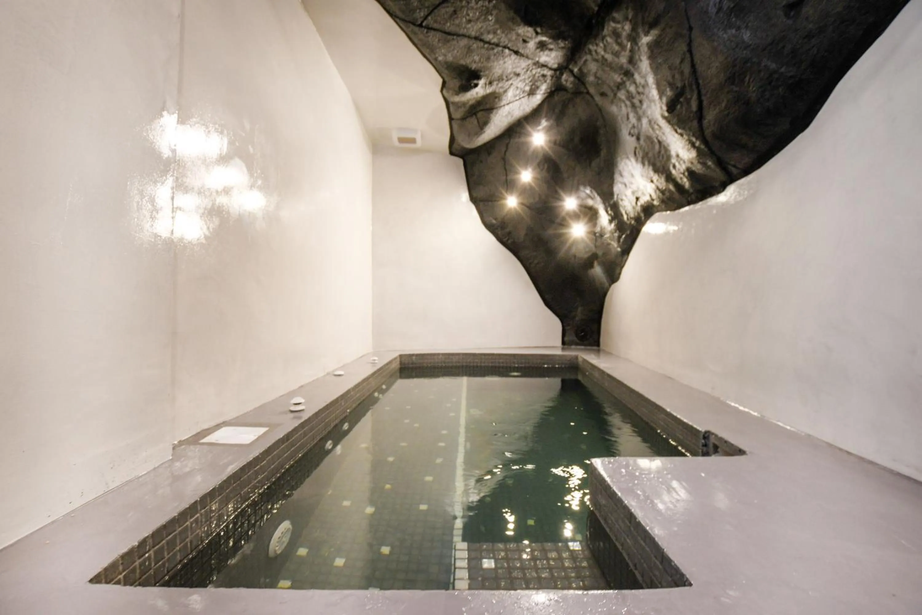 Swimming pool in Blue White Residence