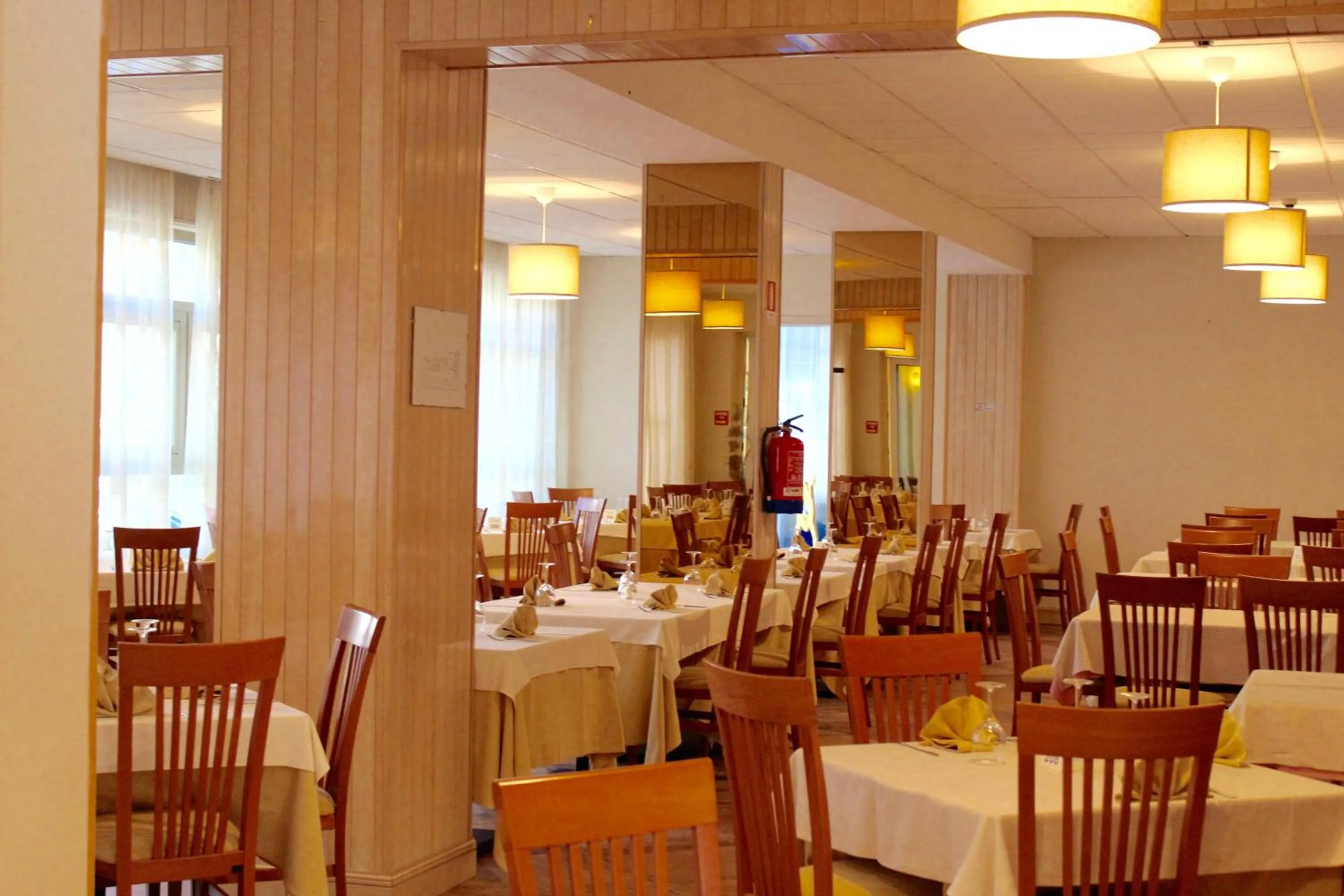 Restaurant/places to eat in Hotel Jole