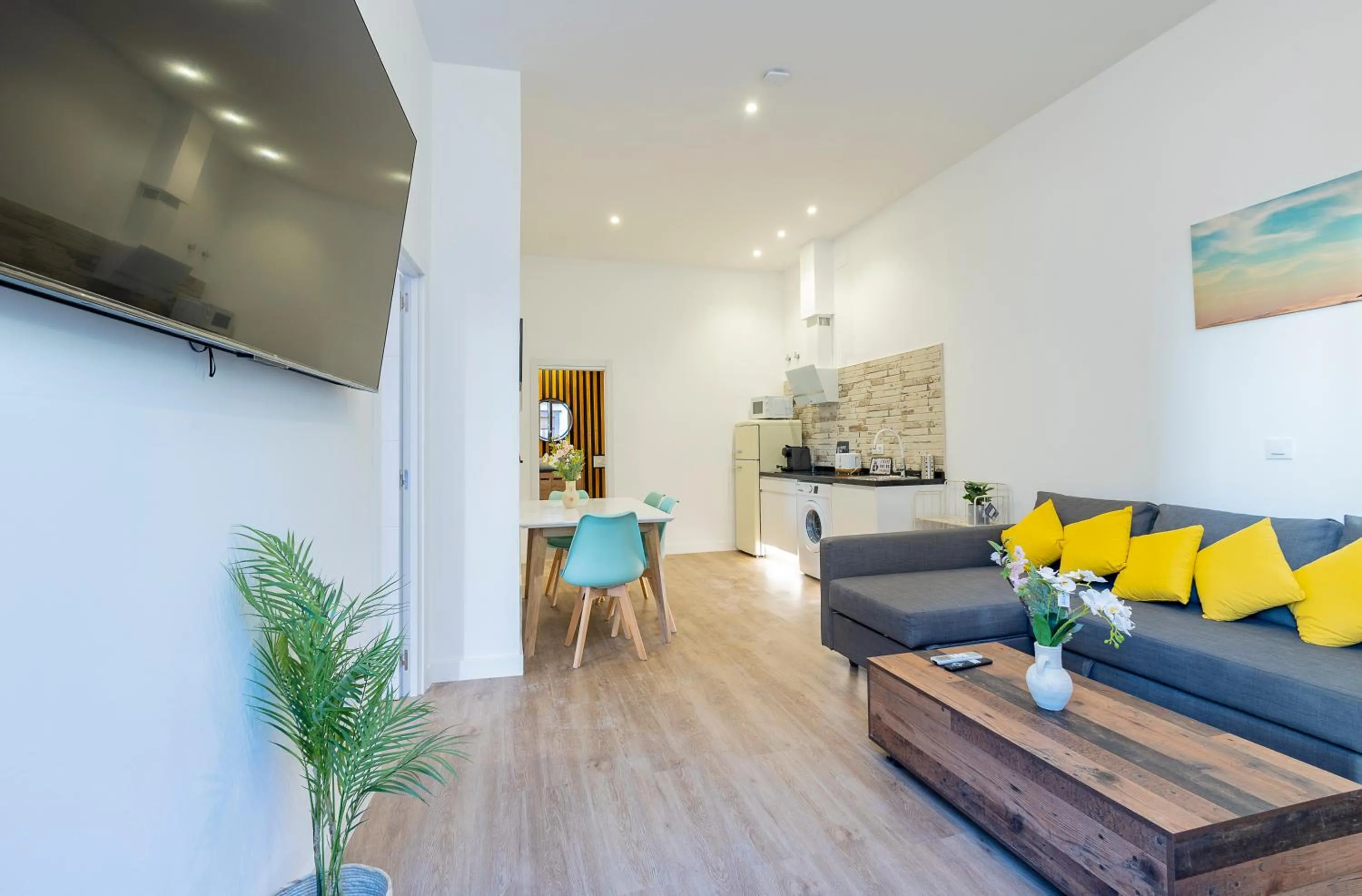 Superior Apartment with balcony and bathtub in Sevilla deluxe suites