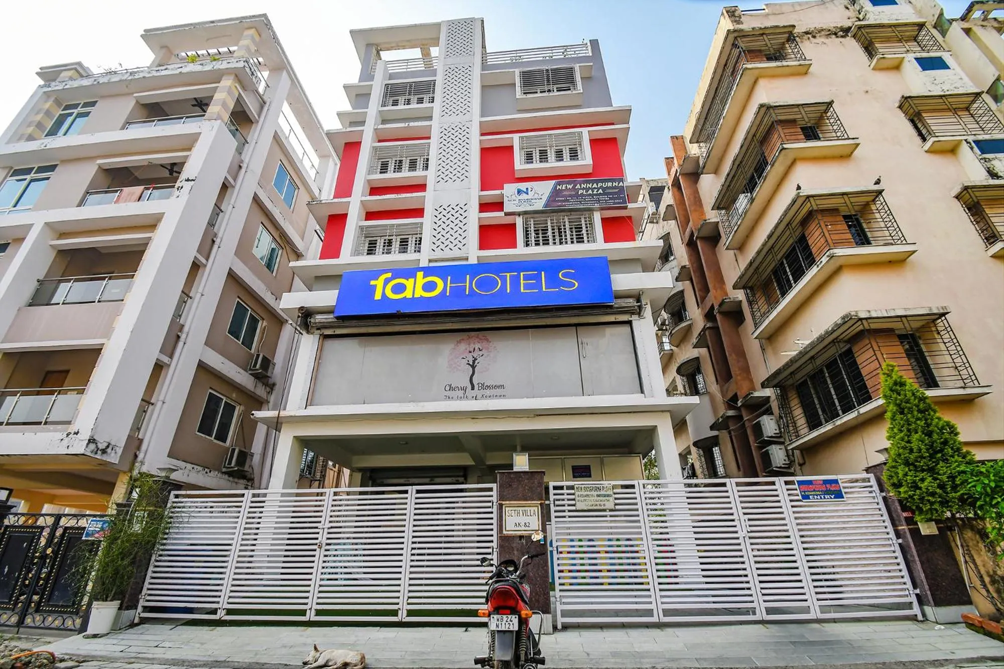 Property building in FabHotel New Annapurna Plaza - Nr Axis Mall