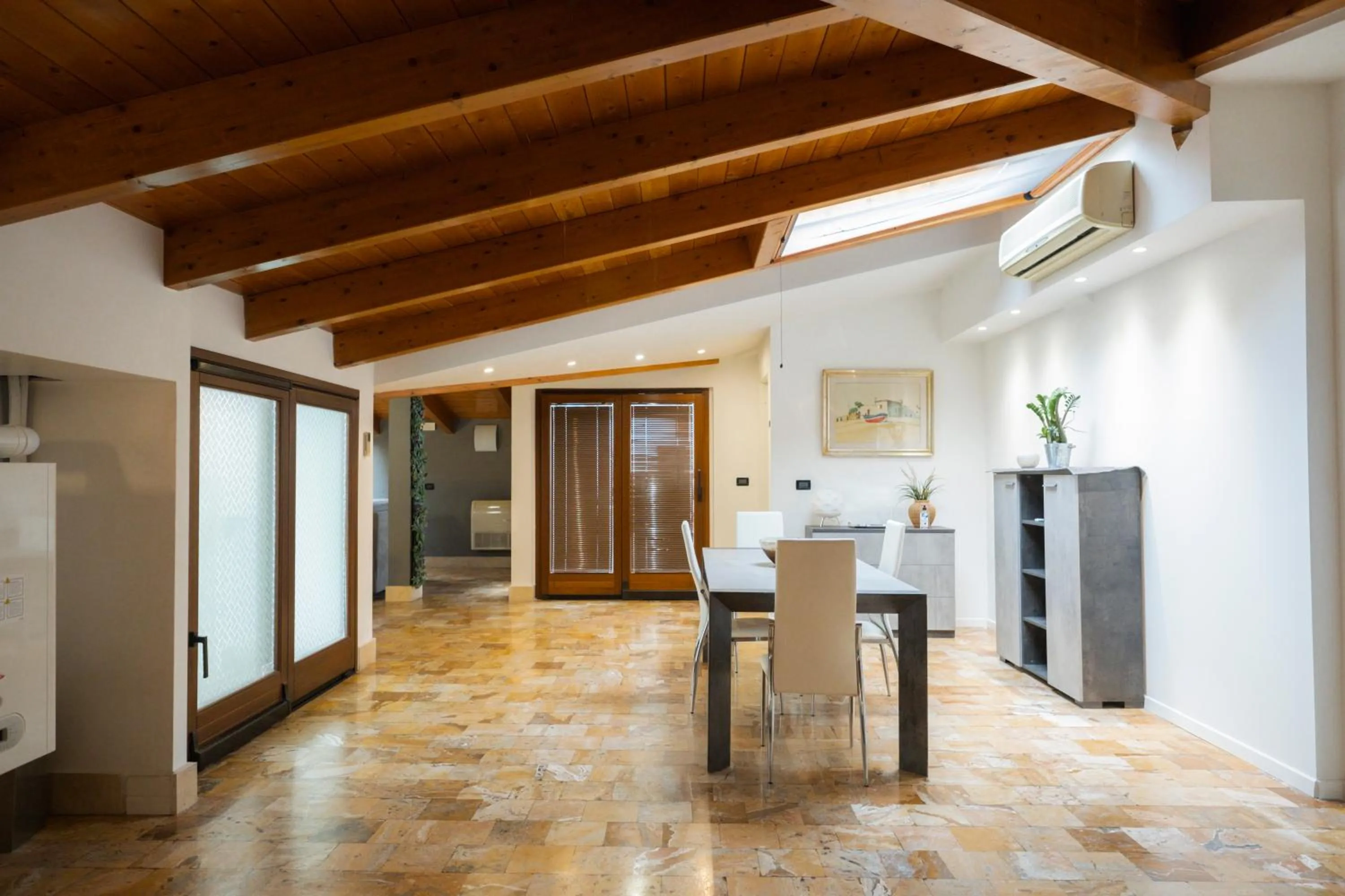 Dining area in B&B Palazzo Storico Di Nicola