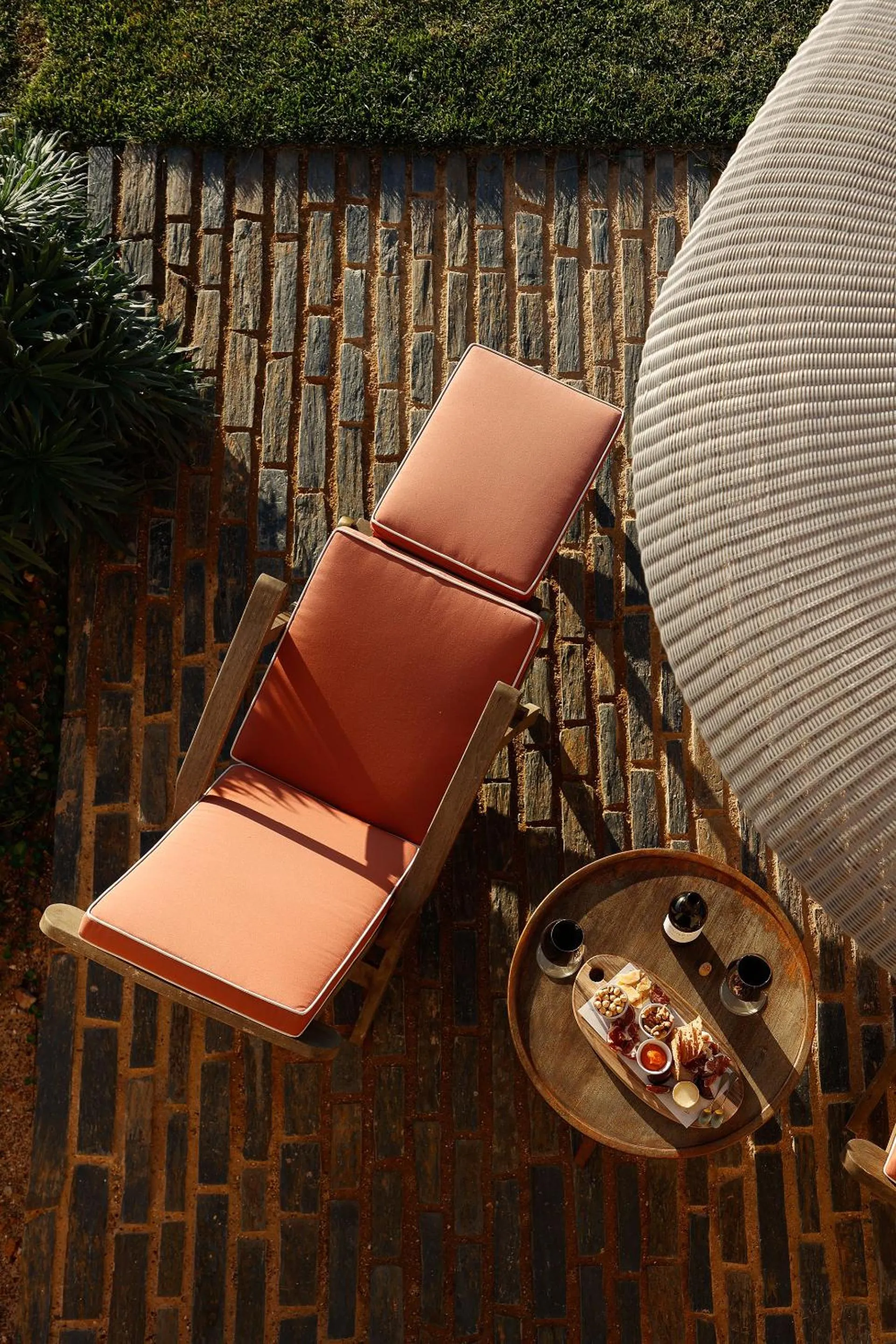 sunbed in Praia do Canal Nature Retreat - Small Luxury Hotels of the World