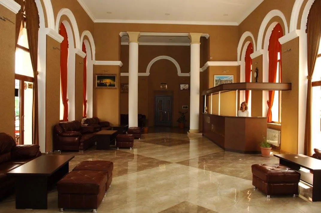 Hotel Grand Palace