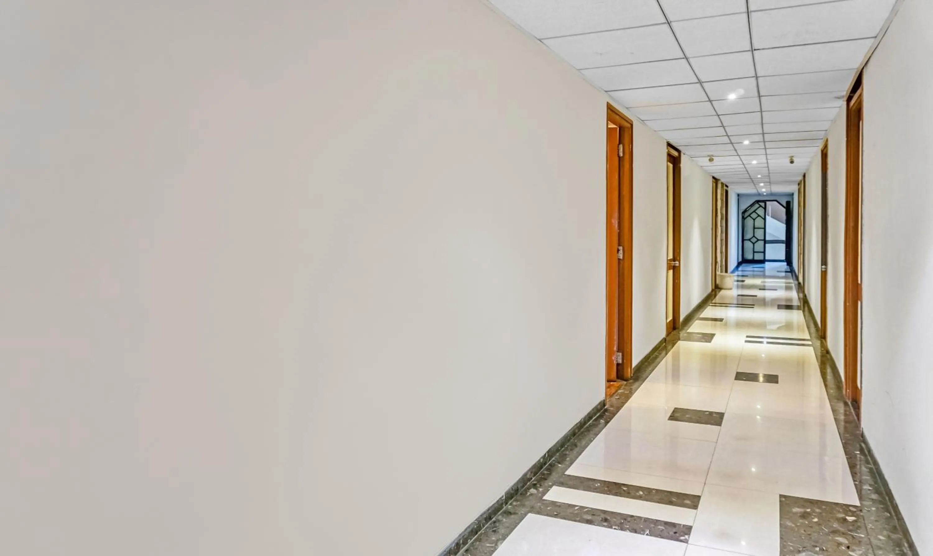 Lobby or reception in Treebo Sahara Shivaji Nagar