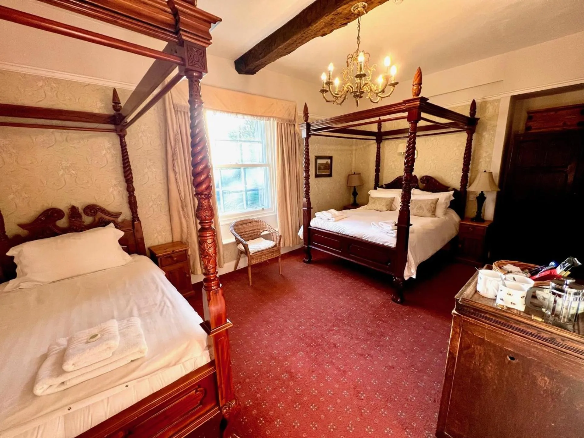 Bed in Old Hall Hotel Hope