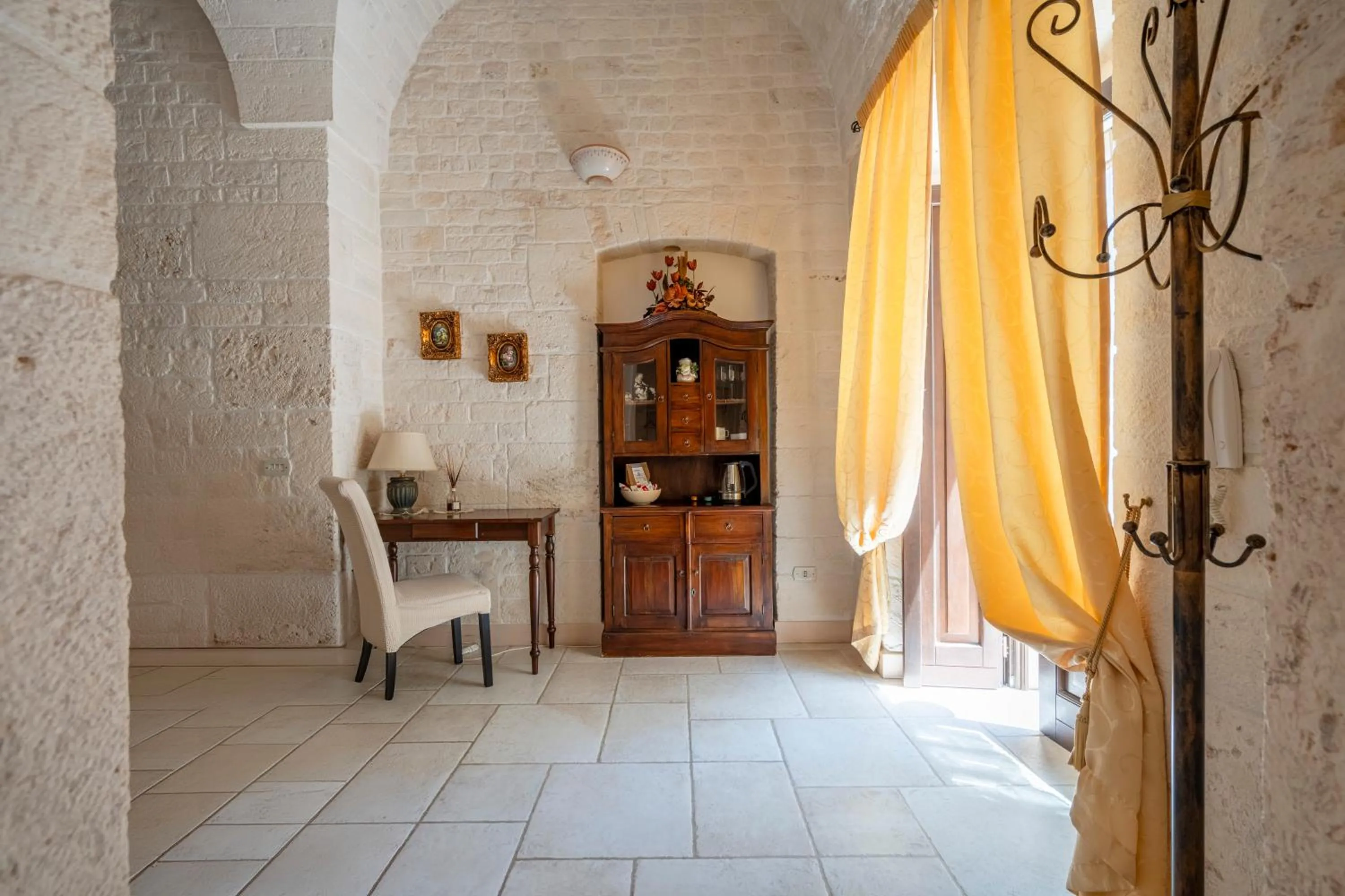 Living room in Trulli Contento - Rooms & Apartments