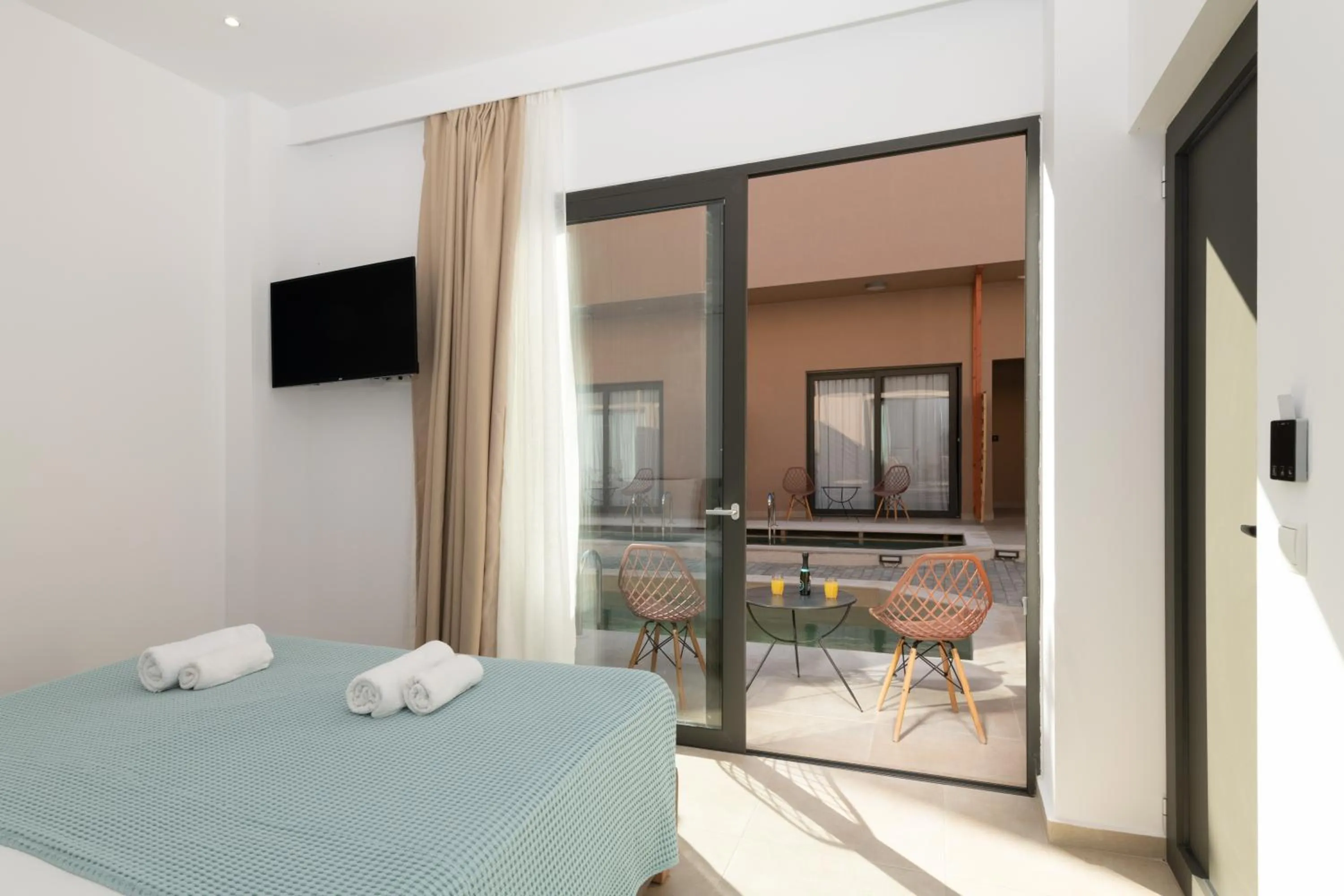 Balcony/Terrace, Bed in Golden Bee Lifestyle