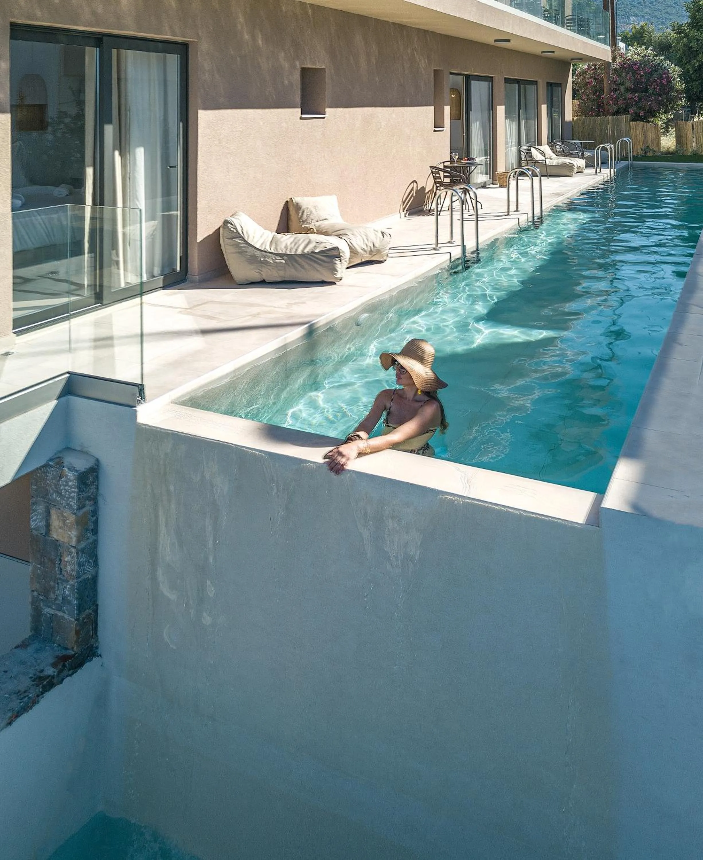 Swimming pool in Golden Bee Lifestyle