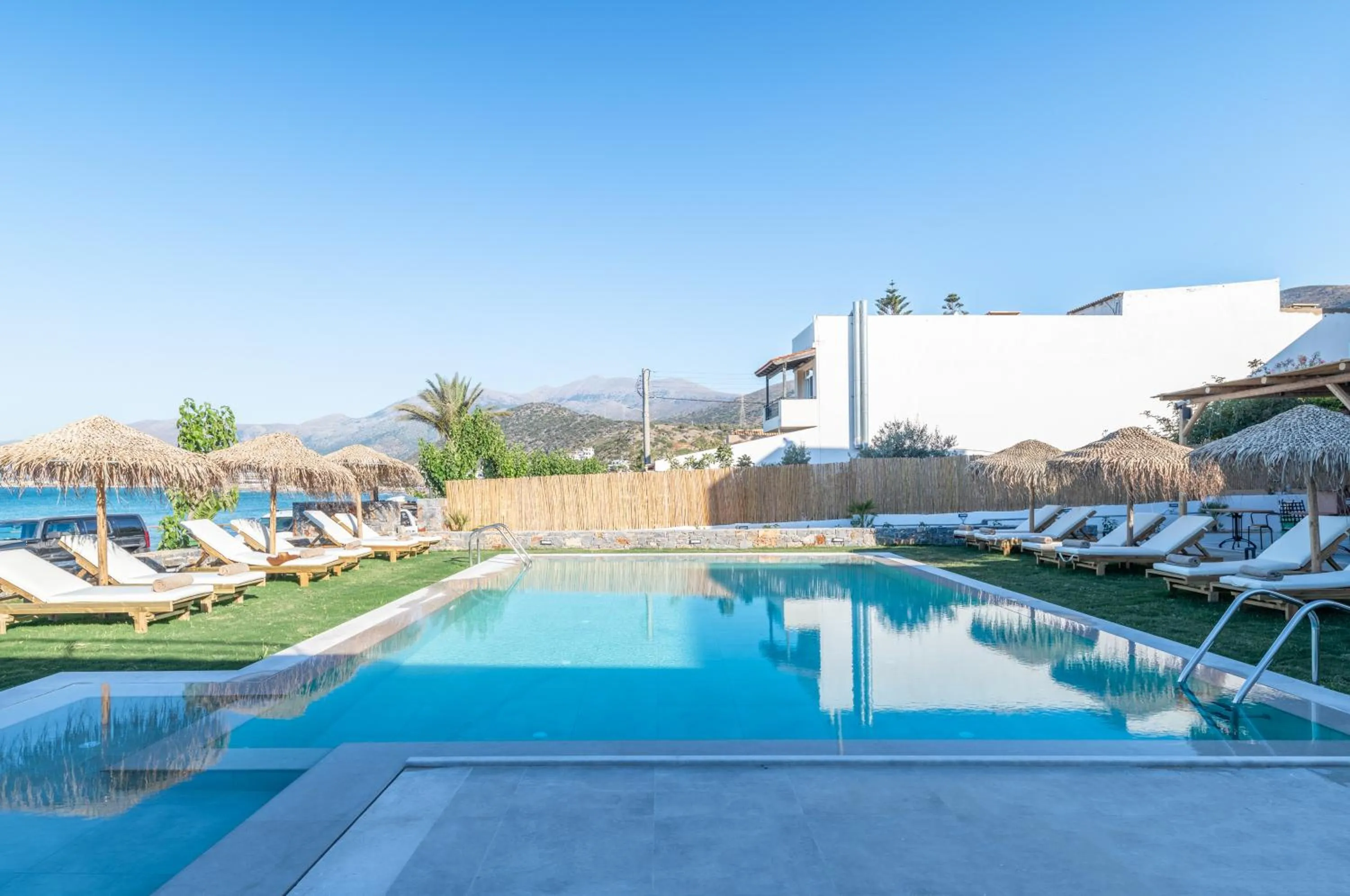 Swimming pool in Golden Bee Lifestyle