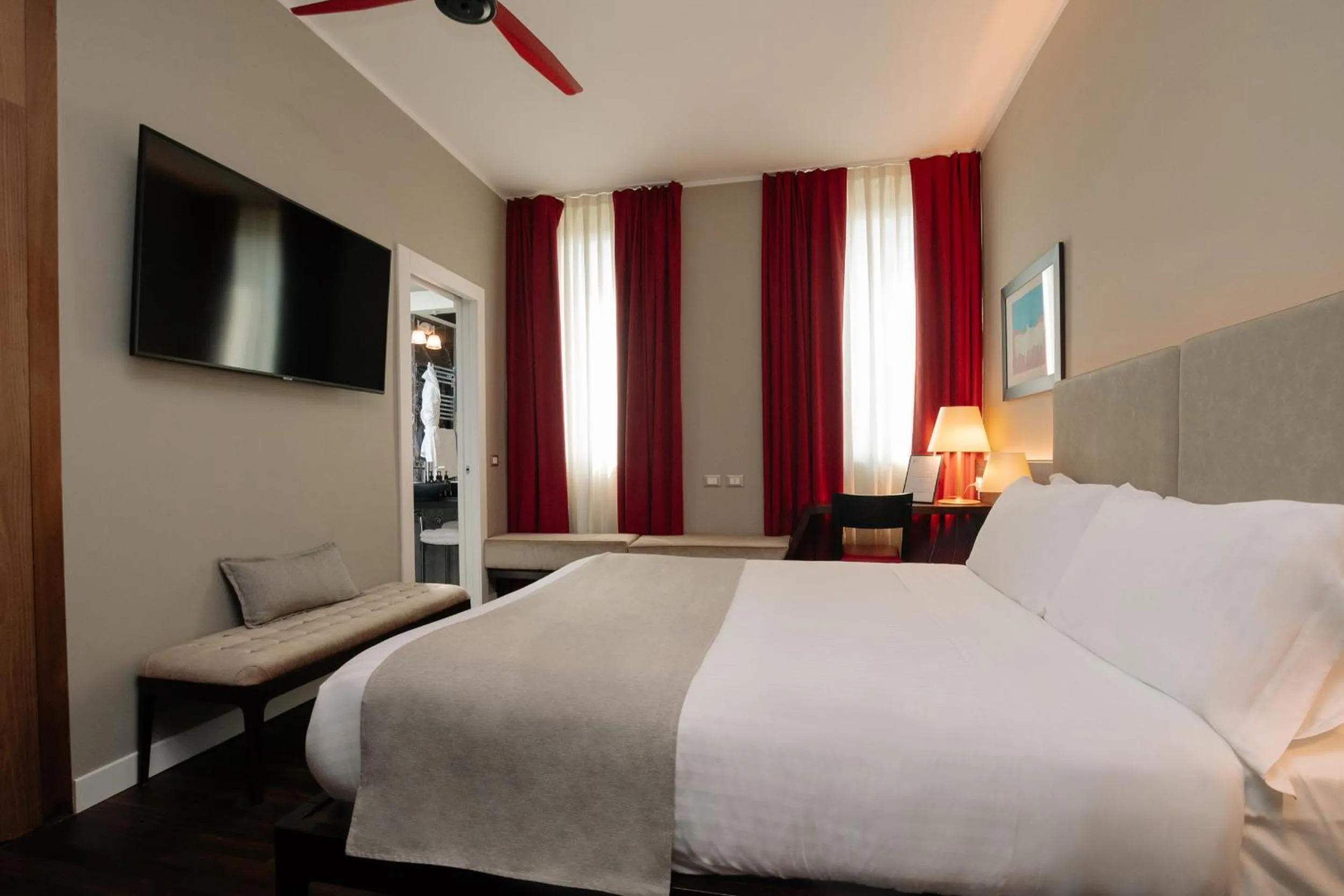 Bedroom, Bed in 10 KEYS MILANO